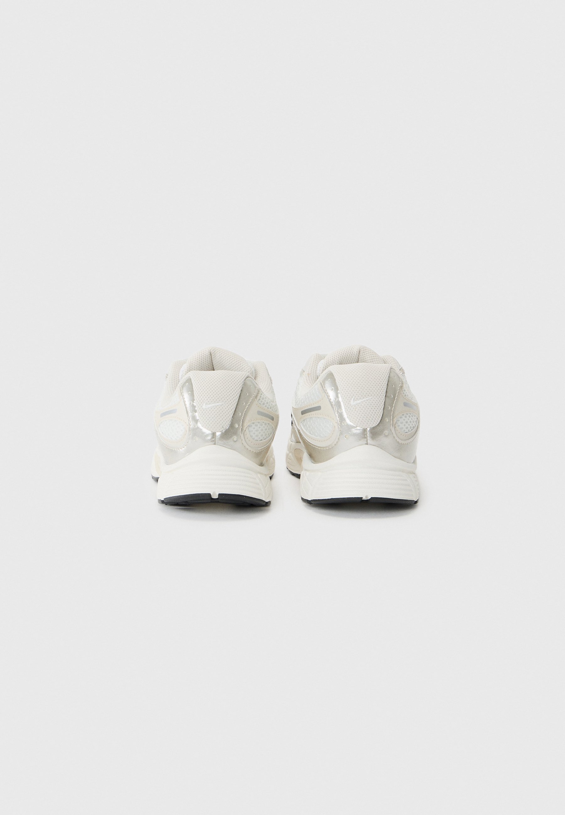 Nike Sportswear V5 UNISEX - Sneakers - summit white/light orewood brown/sail/black