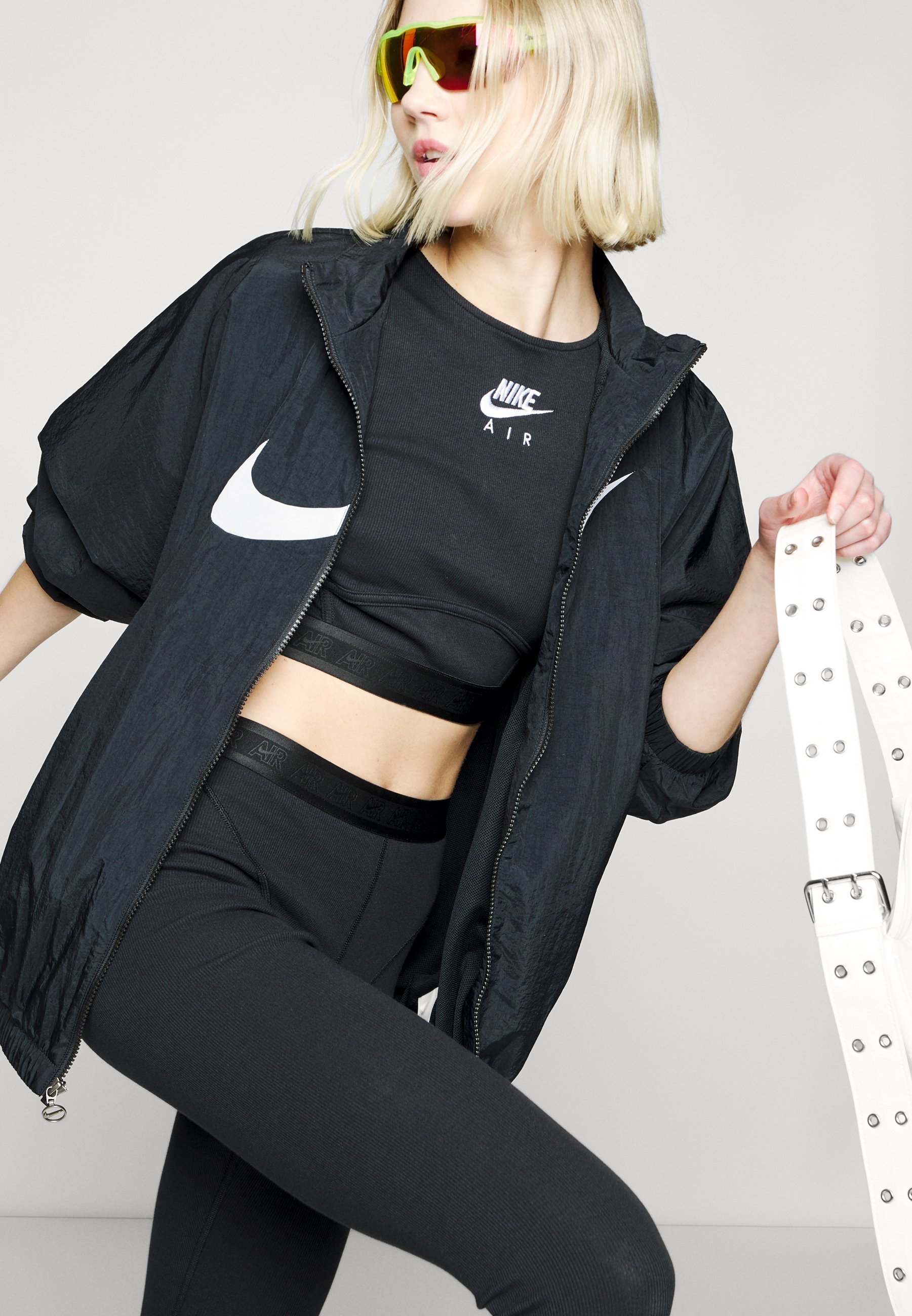 Lehké bundy Nike Sportswear