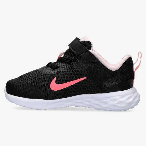 Nike Revolution 6