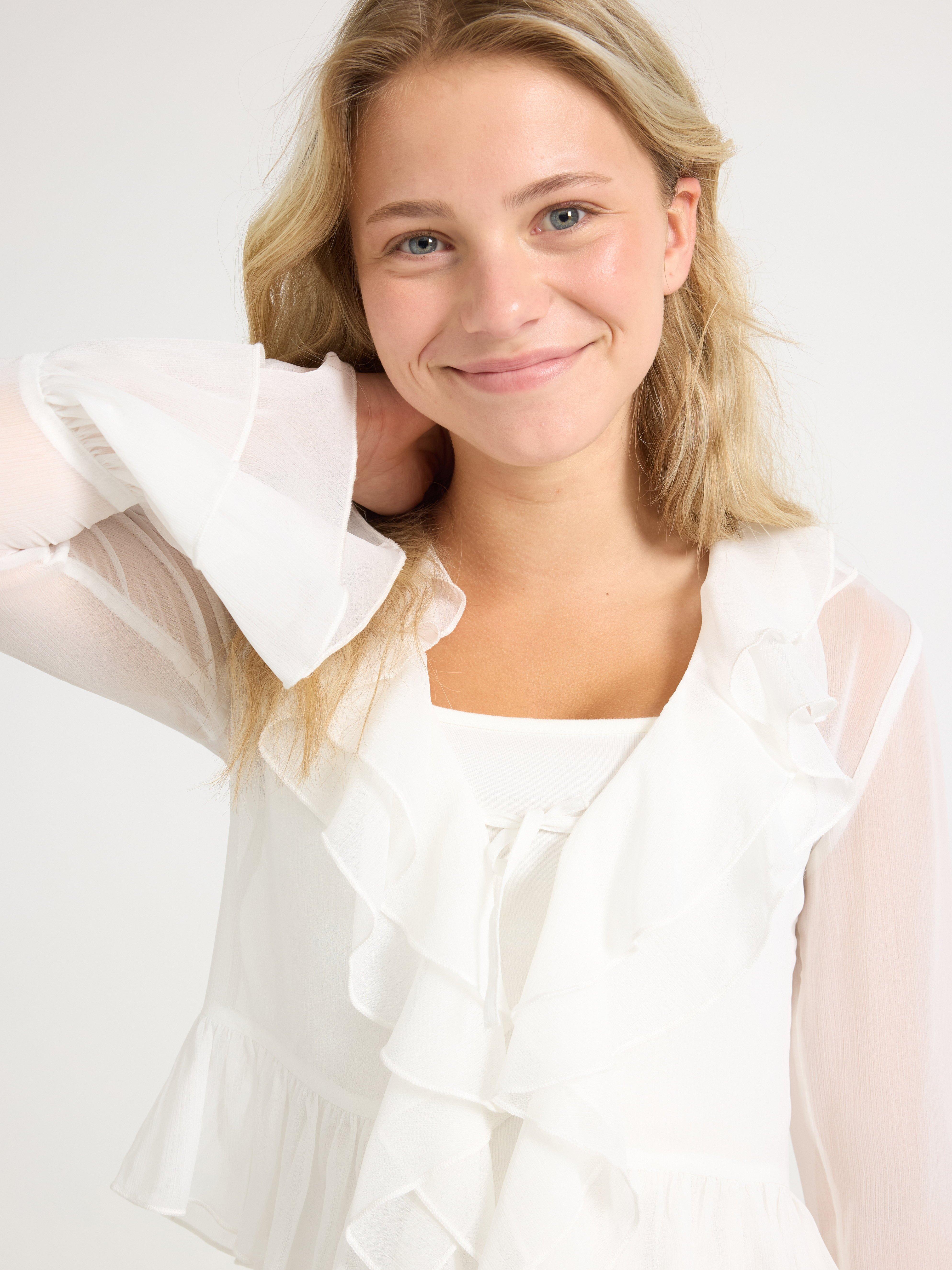 Šifonová halenka smetanově bílé barvy