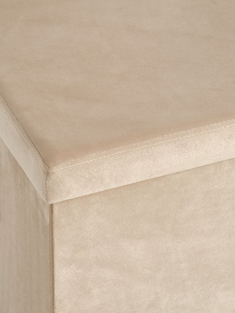AUNING AUNING 38x38 pouf s tamnim pješčanim baršunom