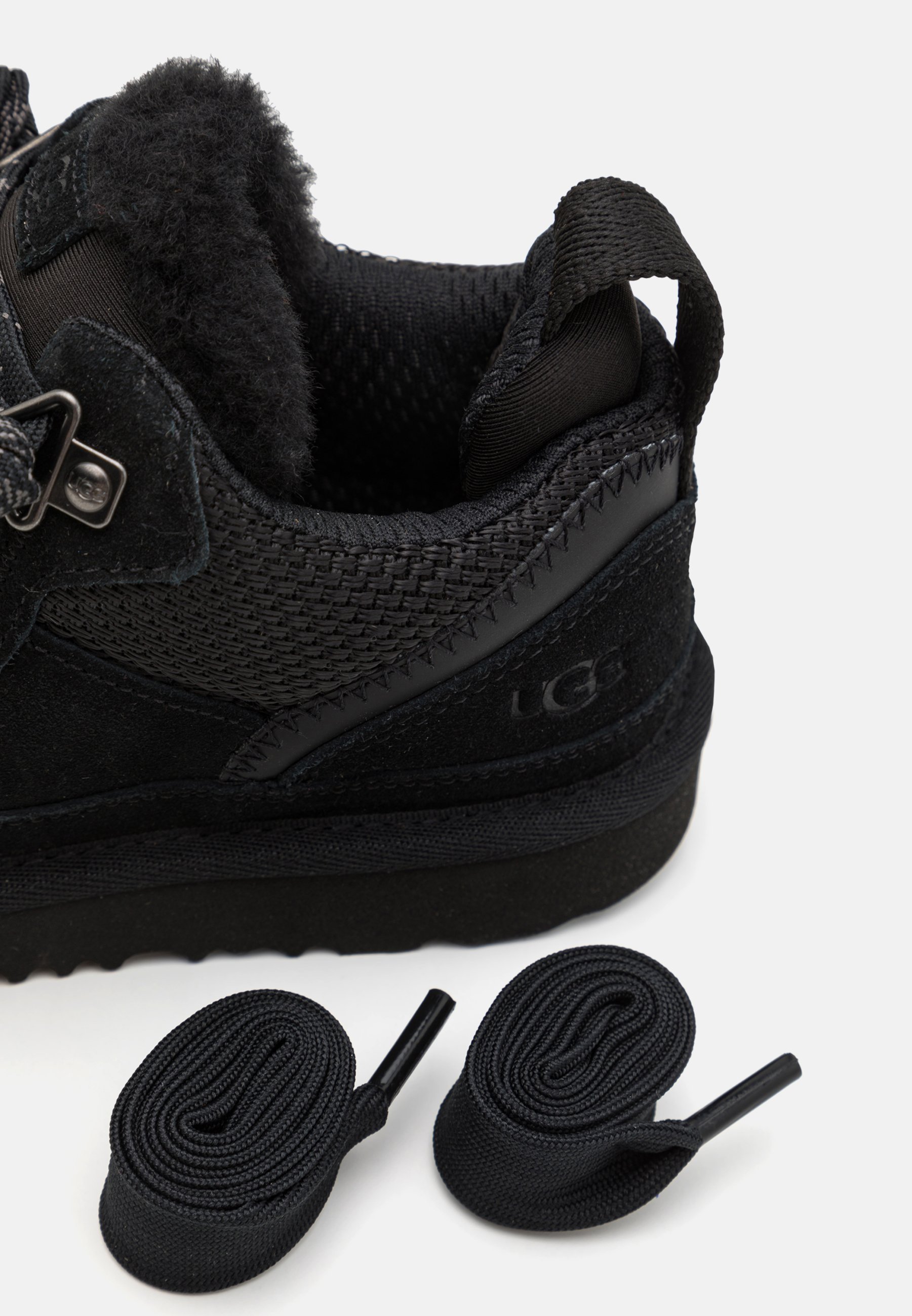 Baskets UGG LOWMEL - noires