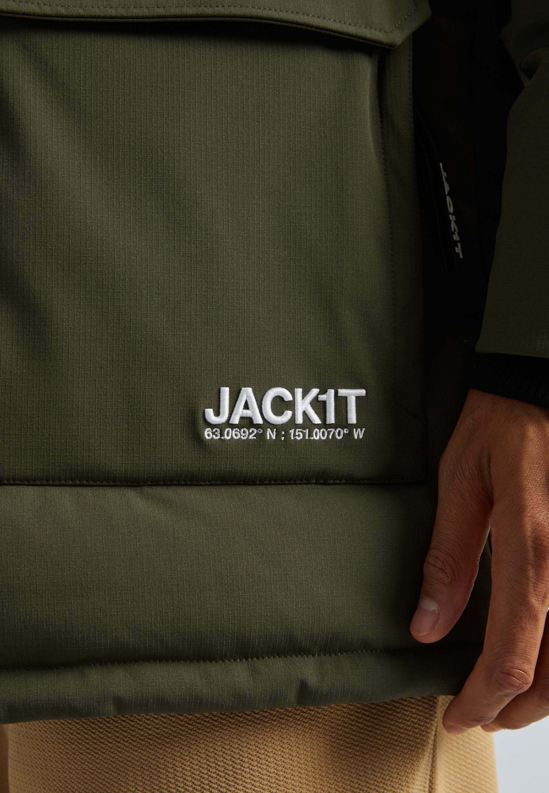 JACK1T Daunenmantel - oliv