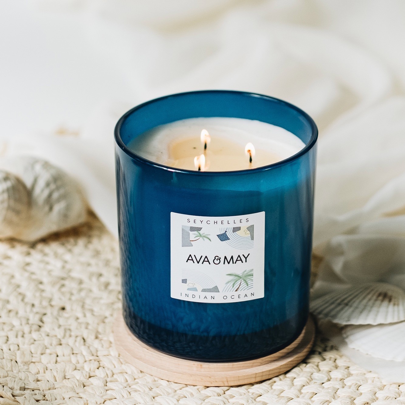 AVA & MAY Maxi bougie parfumée Seychelles