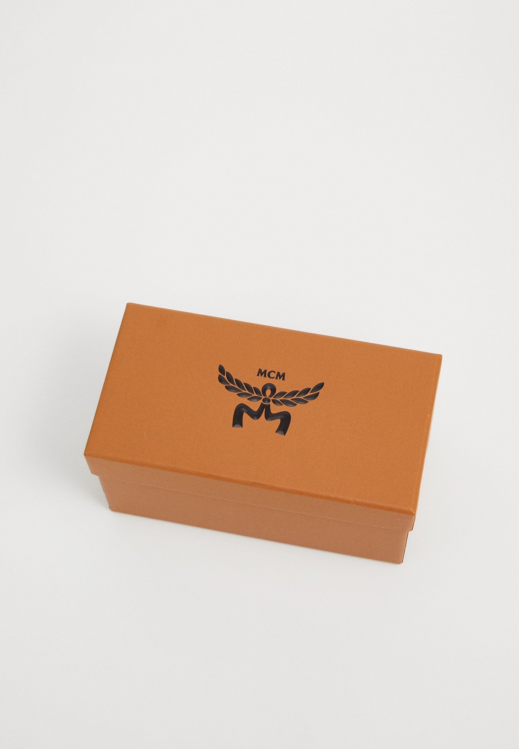 MCM AREN VISETOS 3D CHARMS - Nøkkelring - cognac