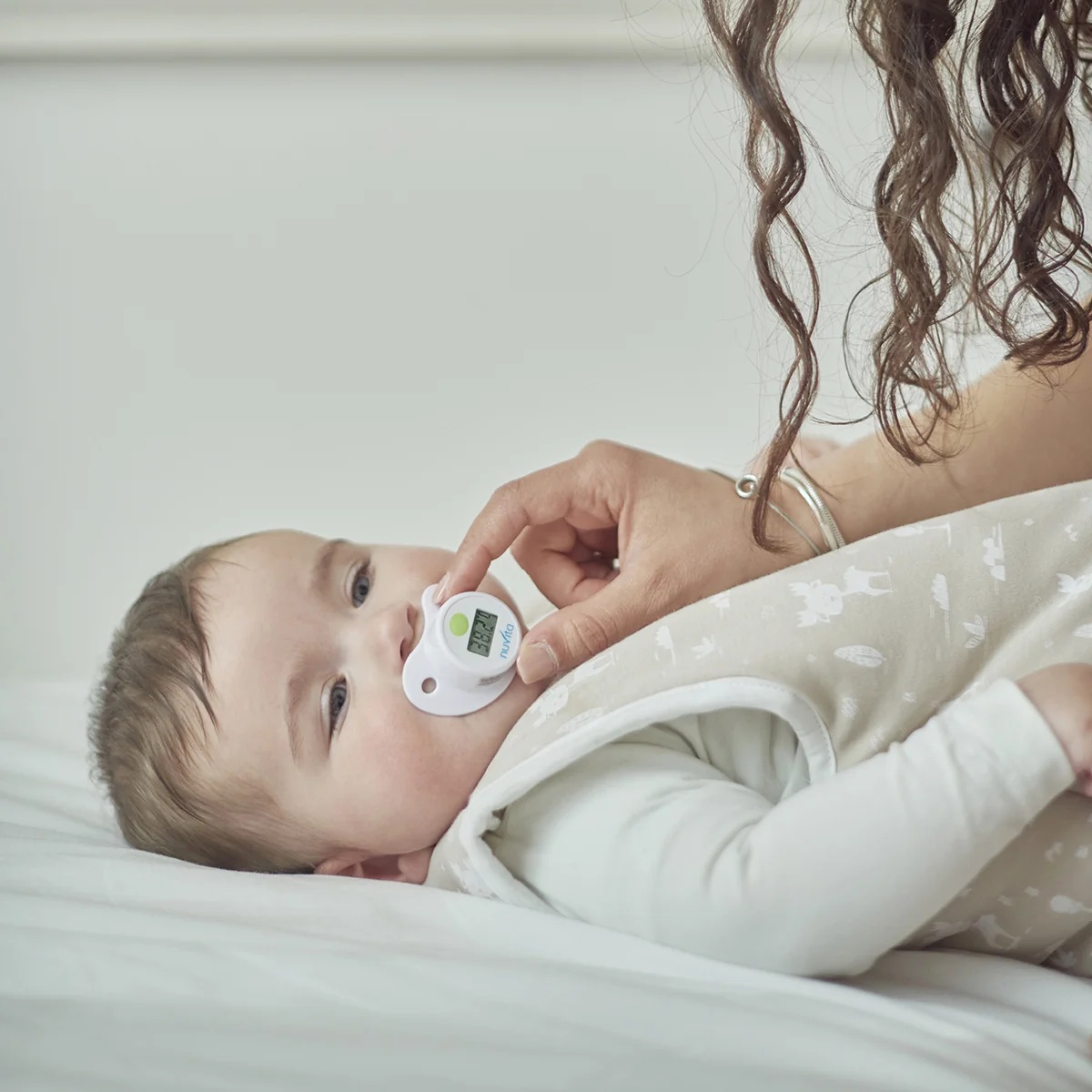 Thermomètre Nuvita avec tétine pour nouveau-nés