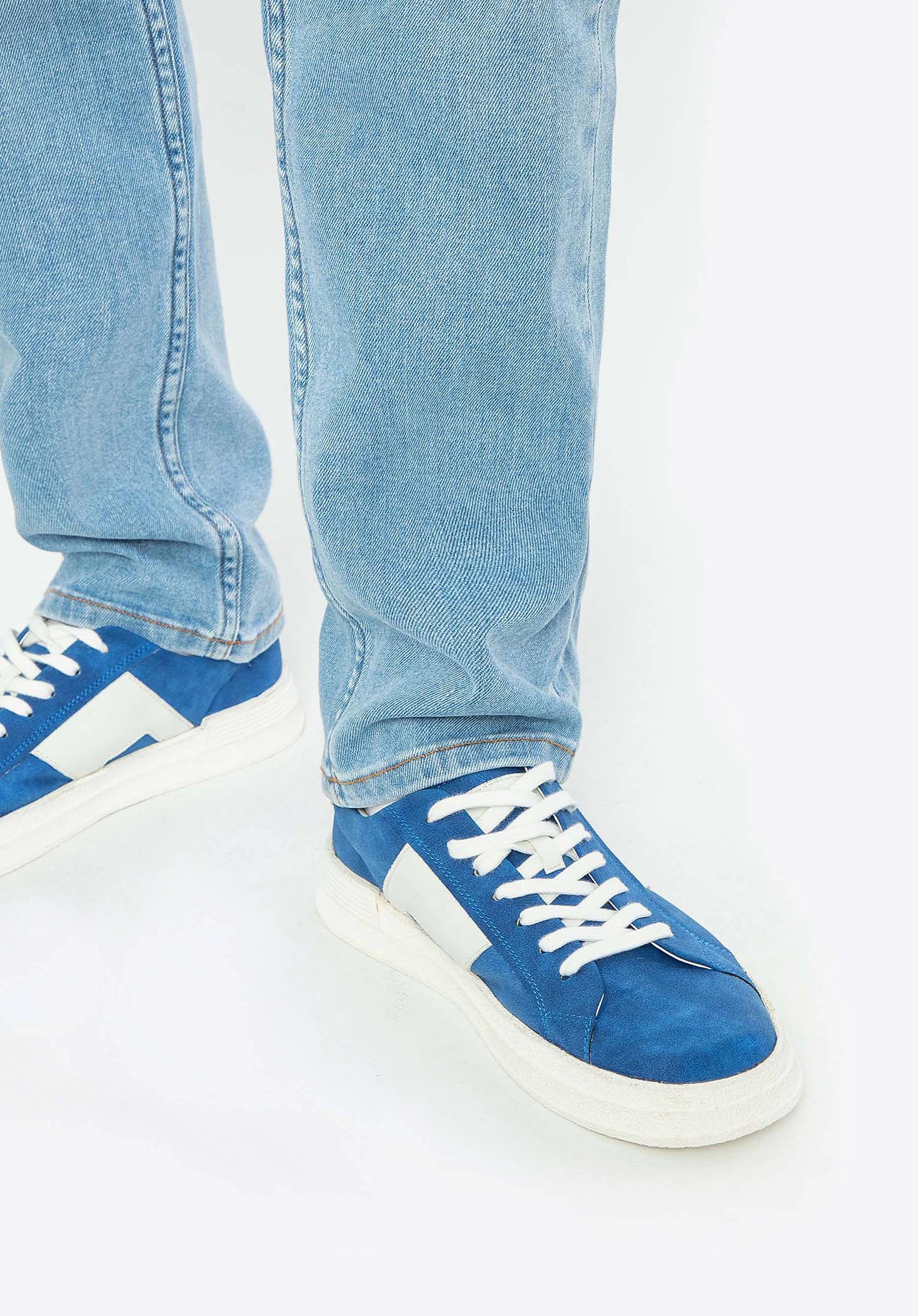 Męskie sneakersy z kontrastową podeszwą granatowe