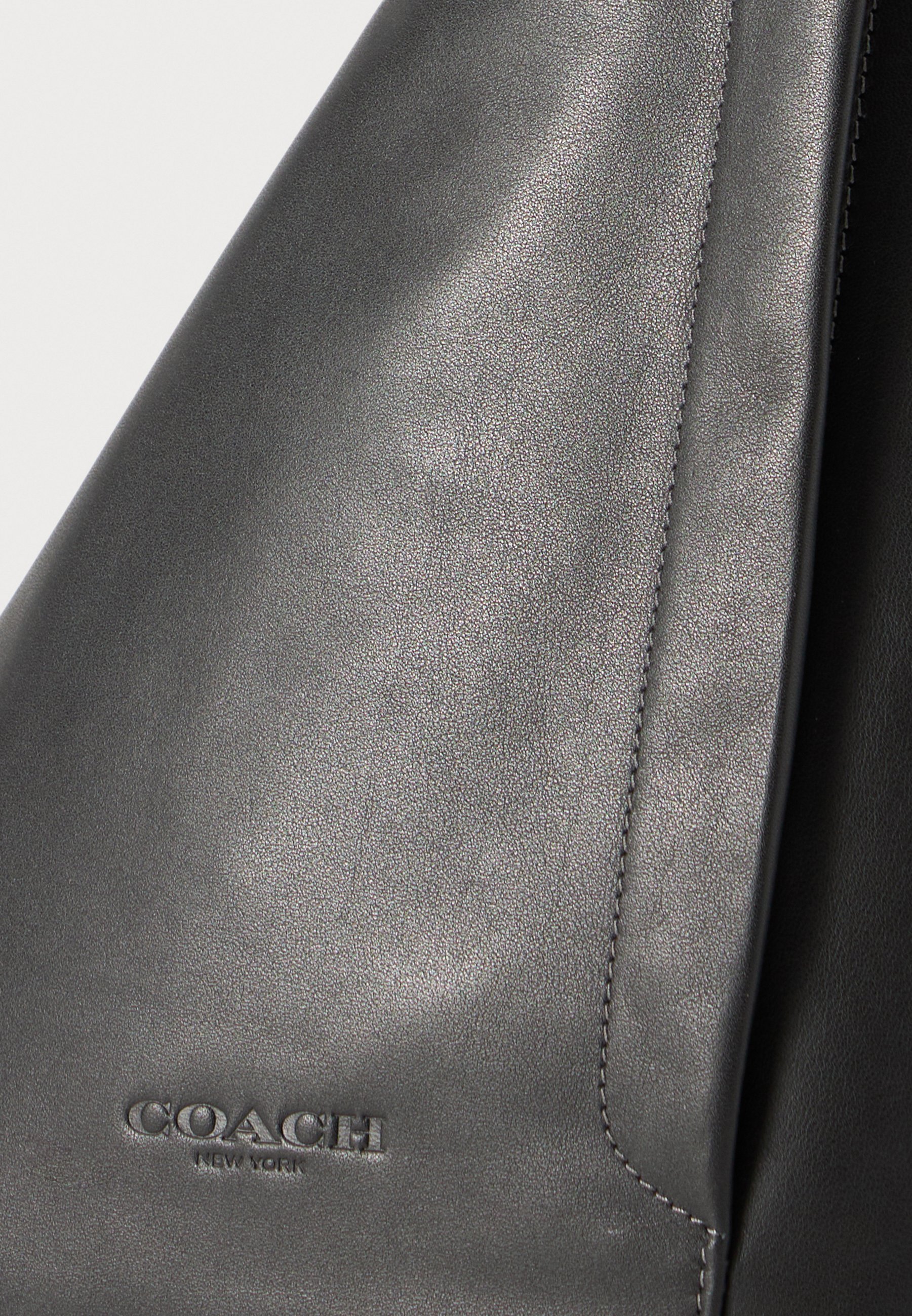 Sac bandoulière triangulaire Coach - Noir