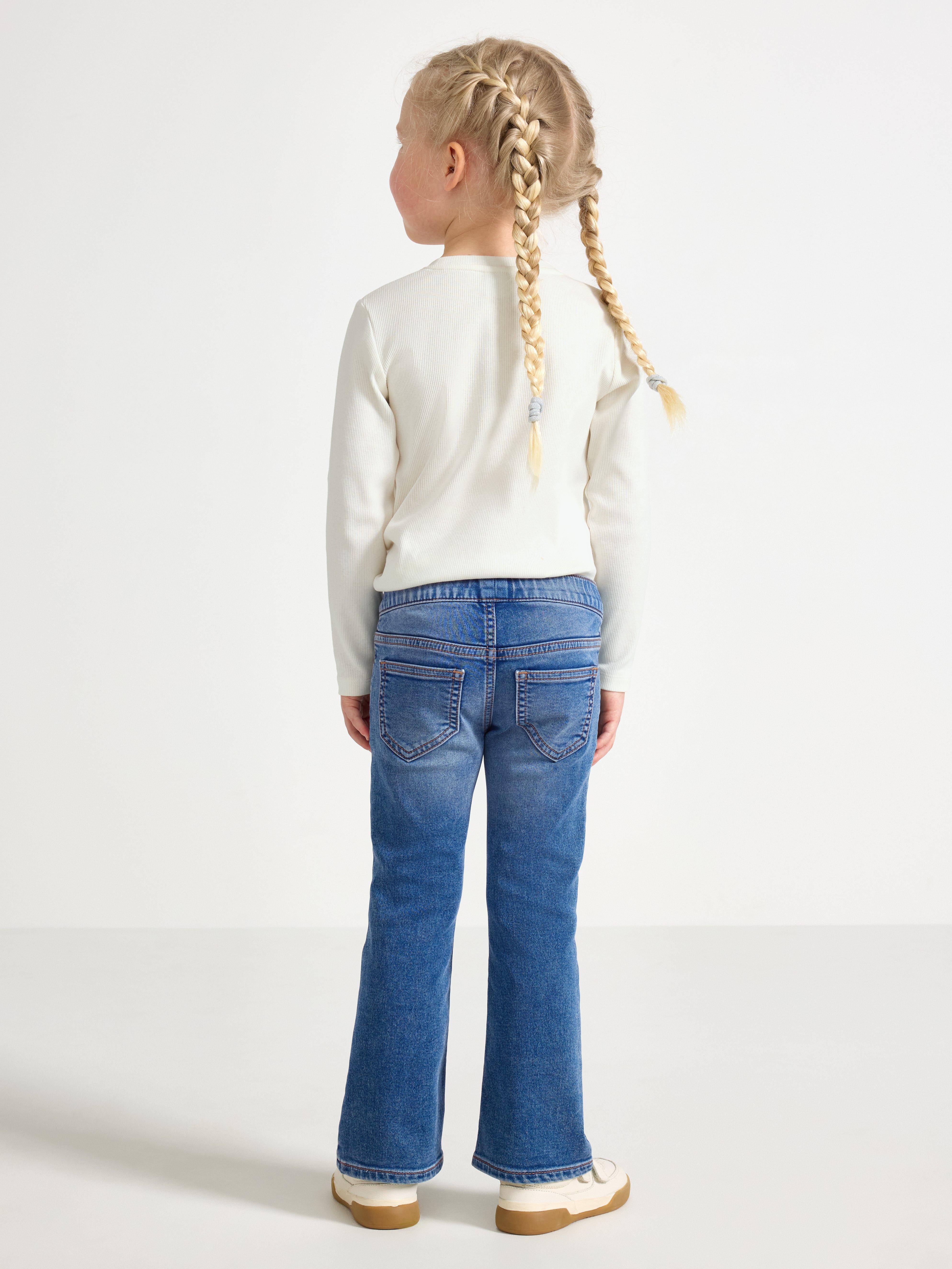 Calça jeans flare FREJA em denim