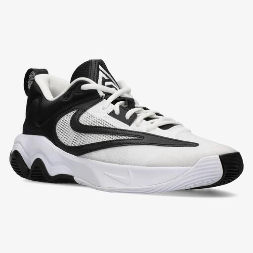 Nike Giannis Immortality 3