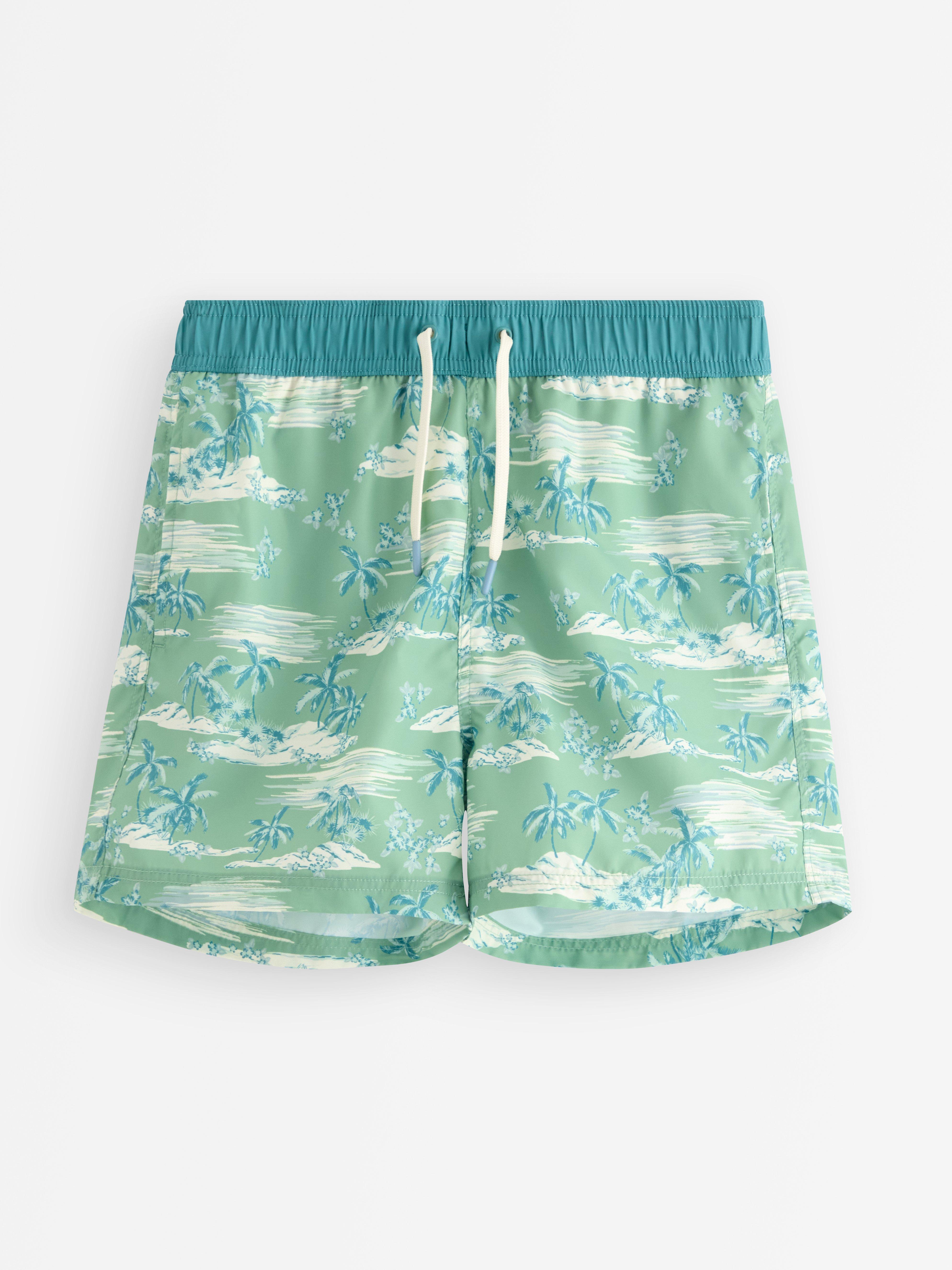Mauvais shorts vert poussiéreux