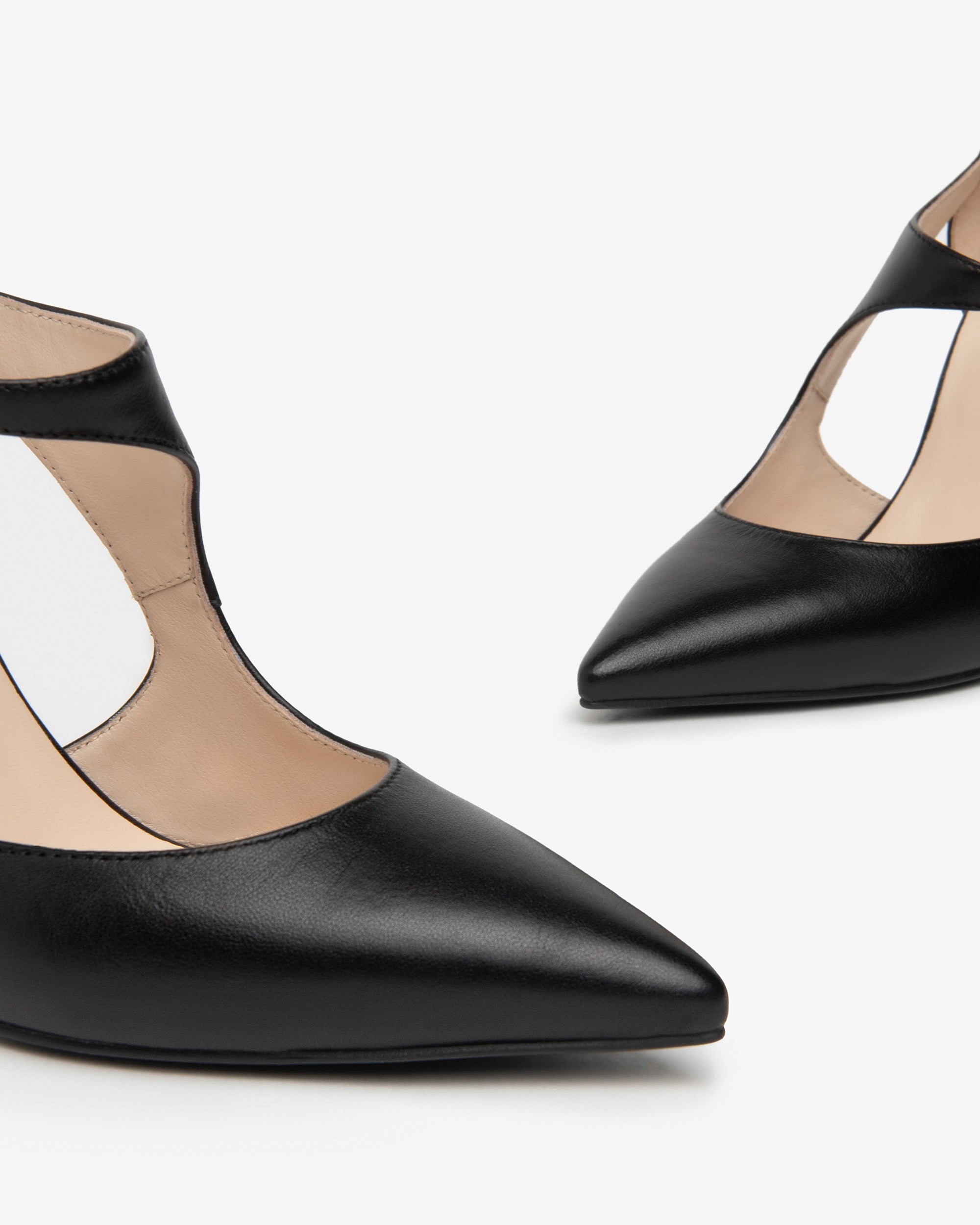  Damen-Pumps aus Leder