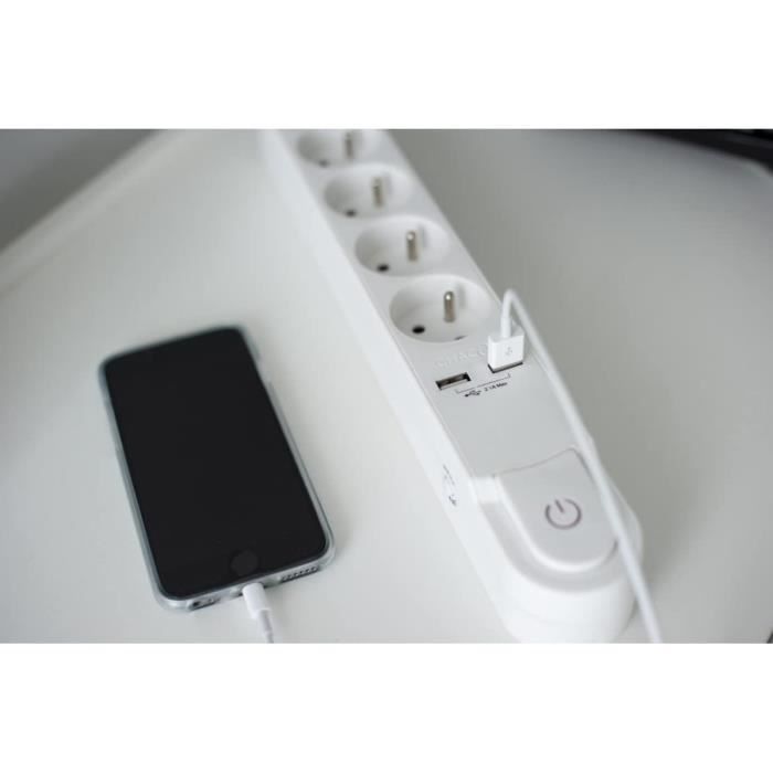 CHACON 5-fach Steckdosenleiste, 16 A, mit Schalter, 2 USB-Anschlüssen und 3 m Kabel HO5VV-F 3x1,5 mm² schwarz