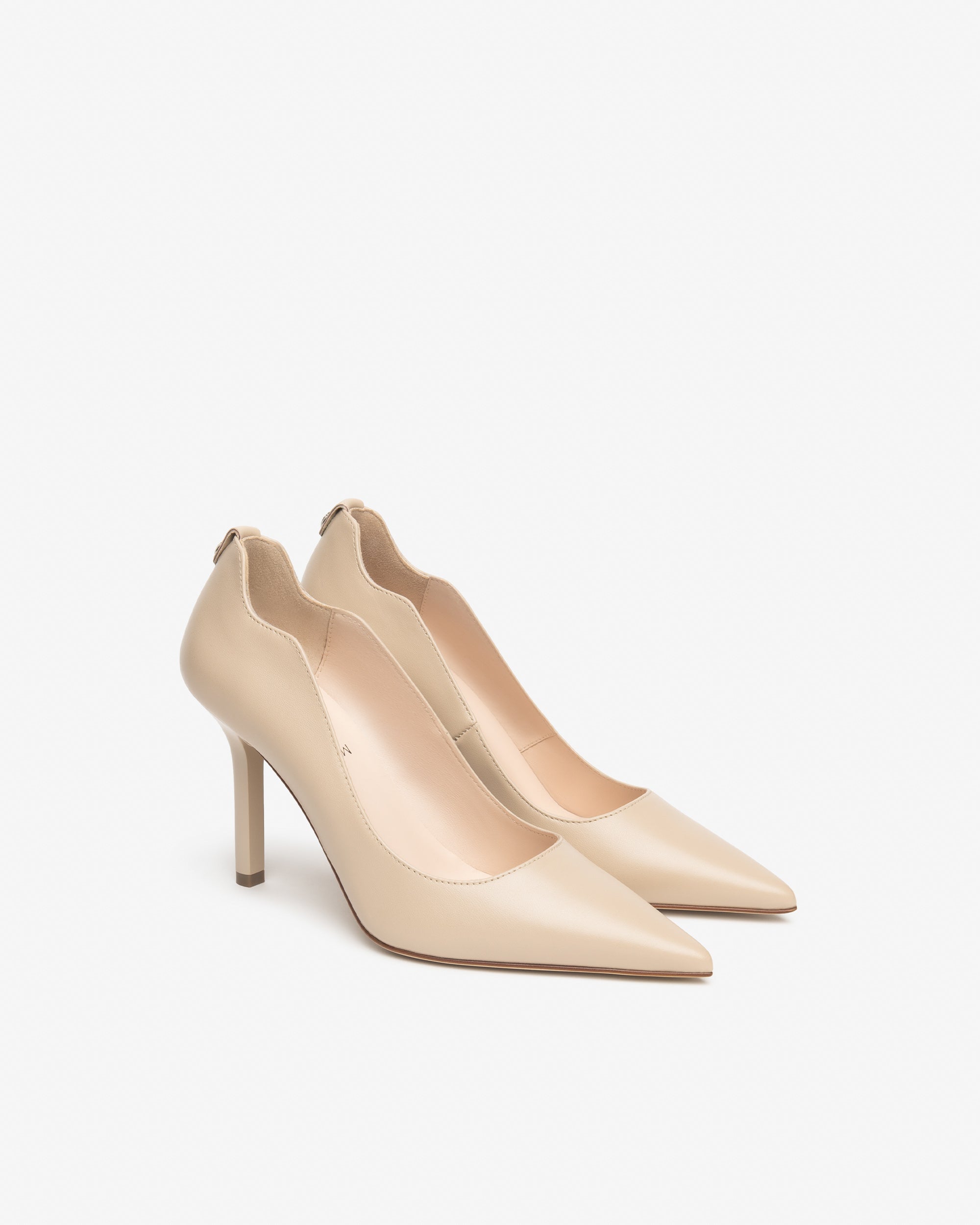  Damen-Pumps aus Leder
