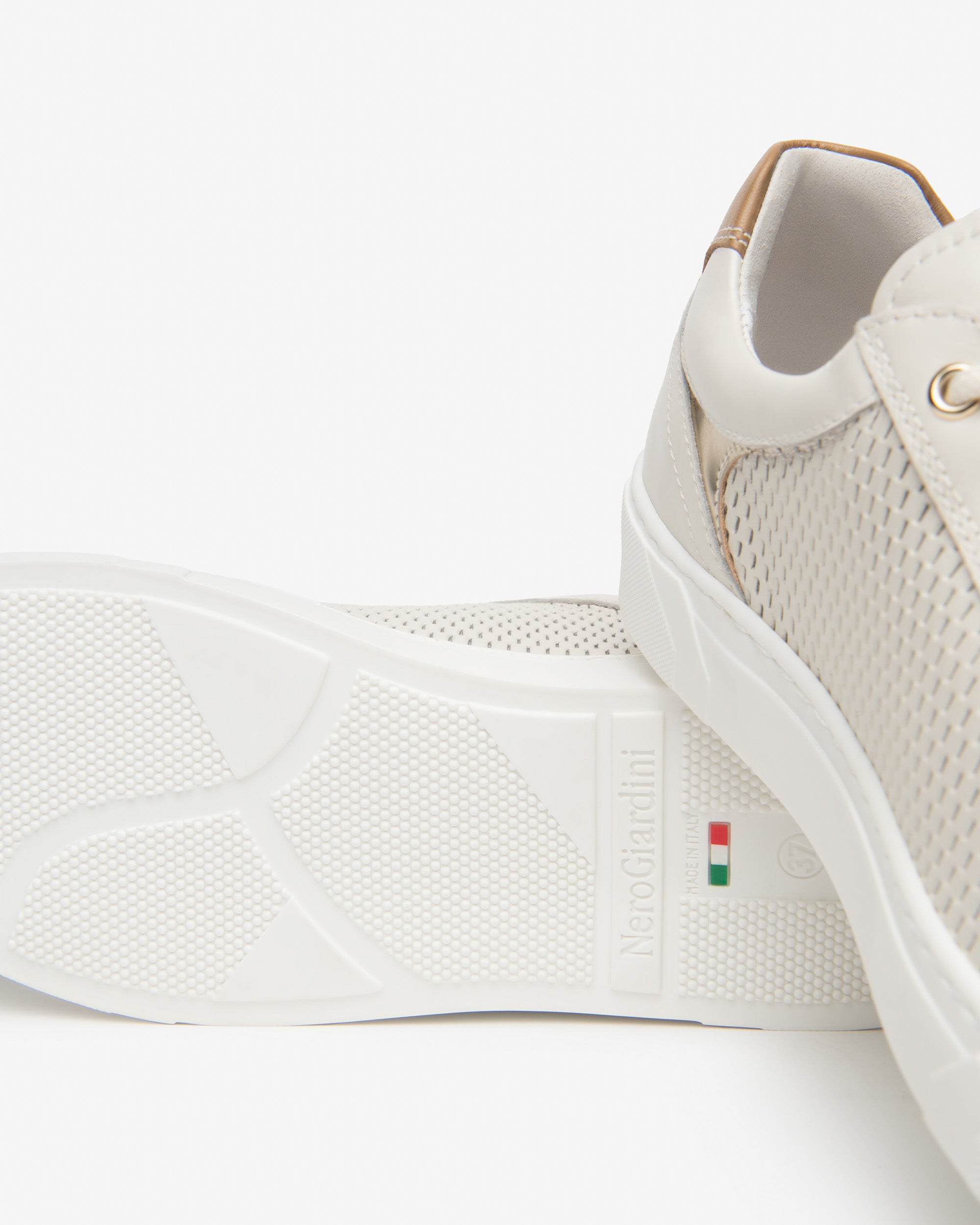  Damen-Sneaker aus Leder und Funktionsmaterial