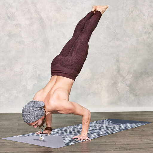 Fitfiu Rutschfeste Yogamatte mit geometrischem Design