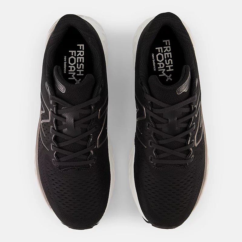 Fresh Foam X EVOZ v3 férfiaknak – Fekete, metál ezüst bevonattal