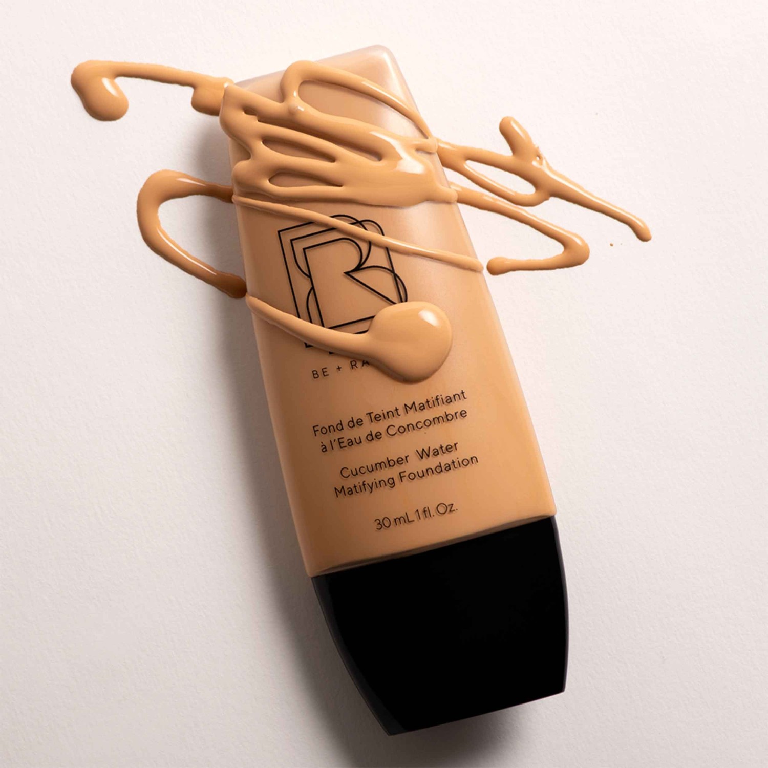 BE + Radiance Fond de Teint Matifiant à l'Eau de Concombre N°08