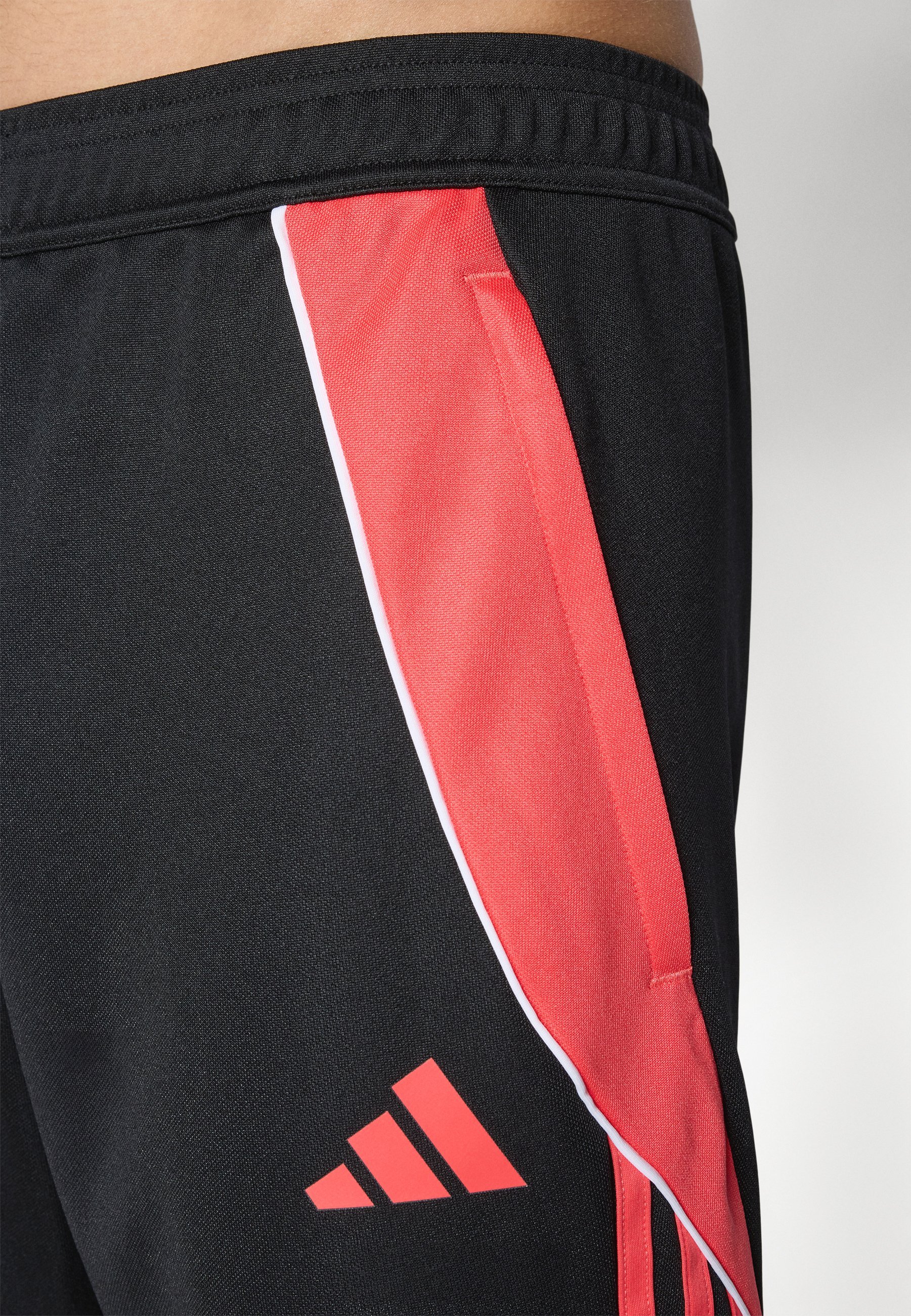 Pantaloni da tuta adidas Performance MESSI - neri