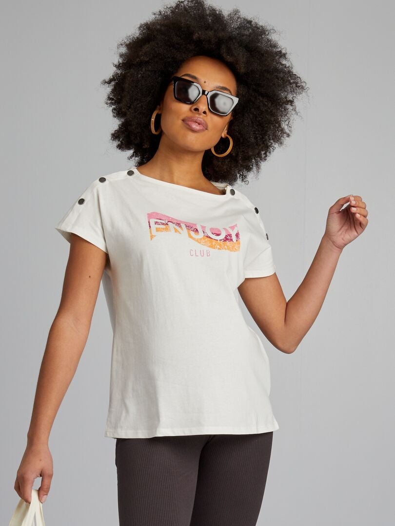 Verpleegkundig T-shirt met knoopsluiting in de nek - WIT