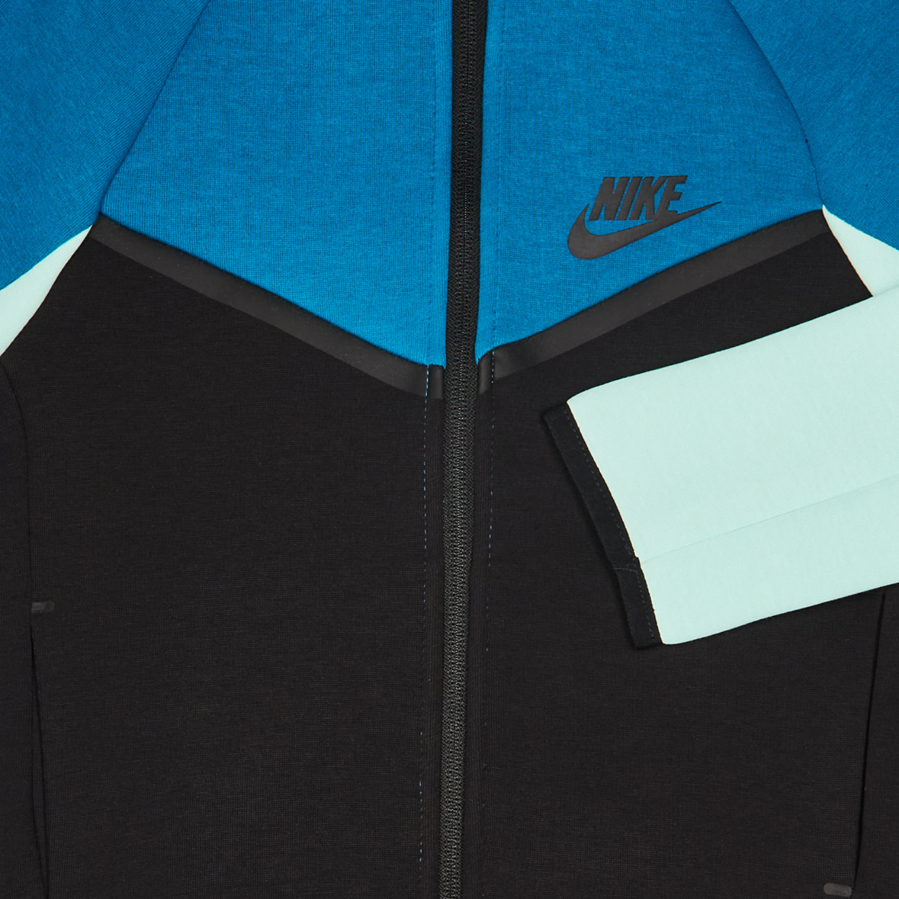 Nike Tech Colorblock