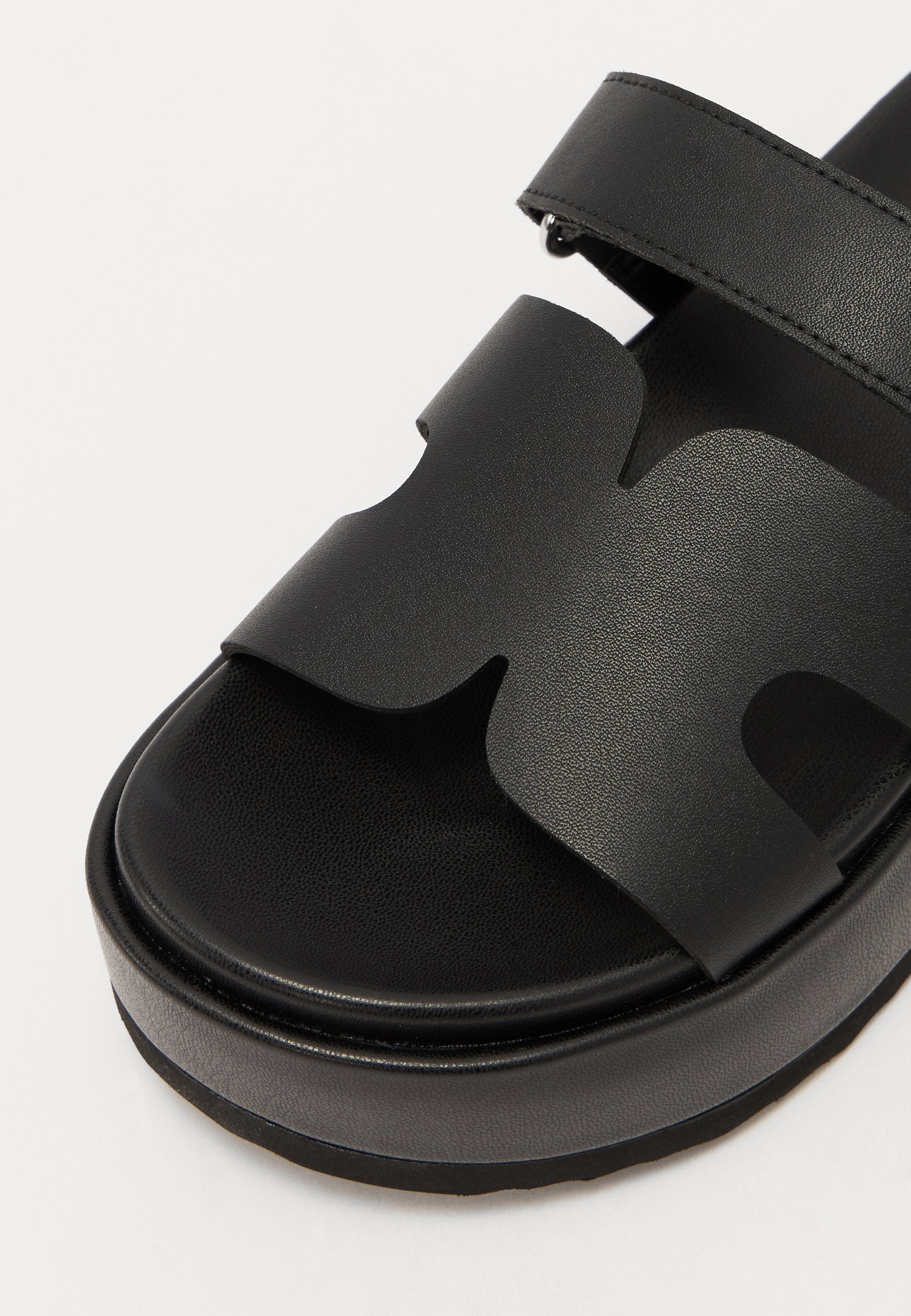 Steve Madden BIGMISSILE - Slippers - zwarte actie