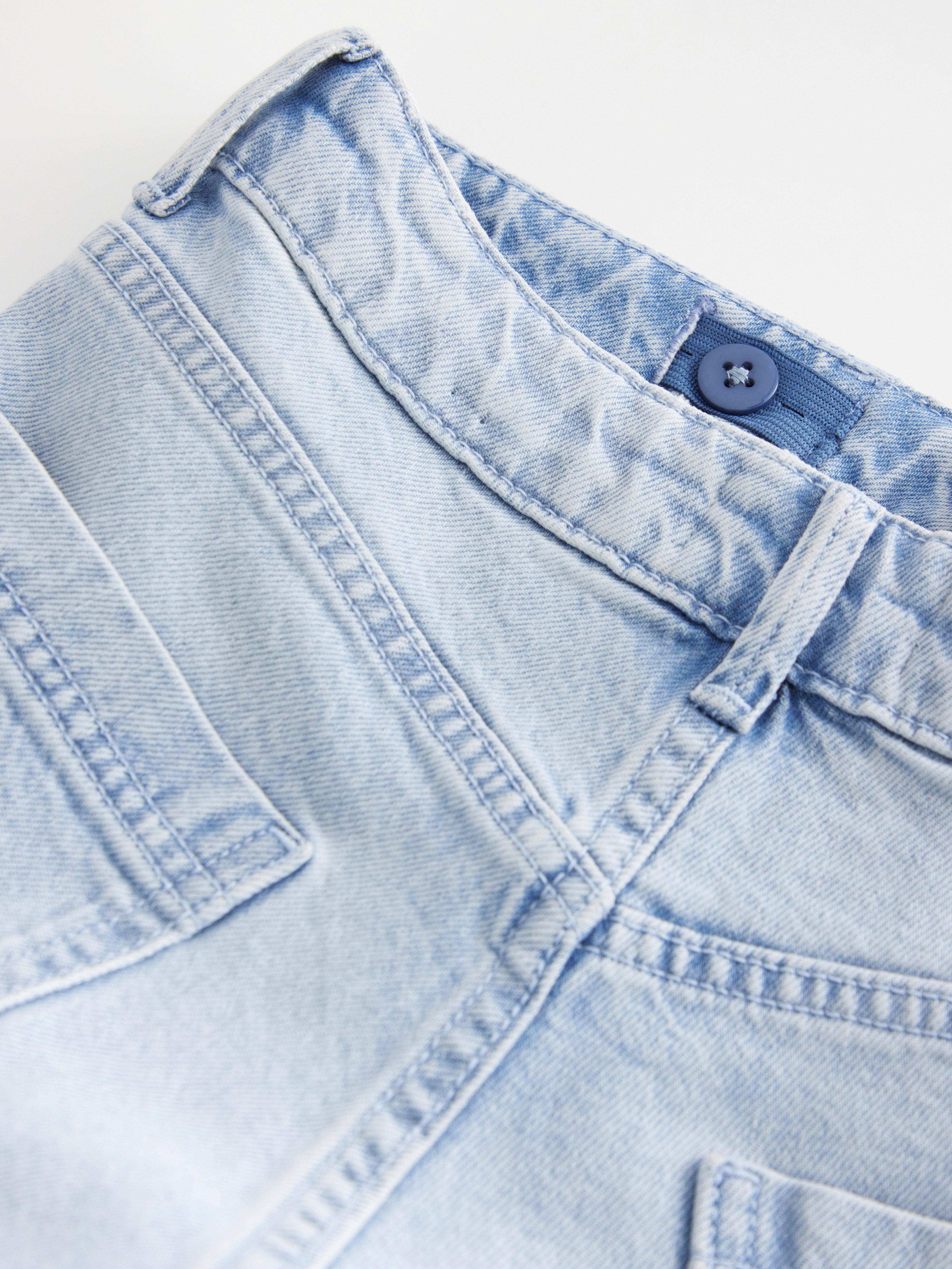 Vaqueros VEGA de pierna ancha con bordados, denim claro.