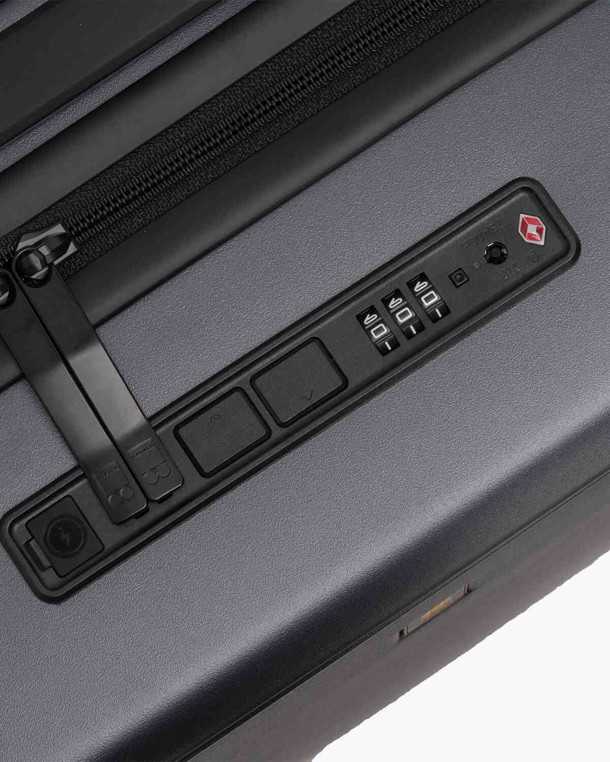 Profesionální příruční zavazadlo s kapsou na notebook 20''