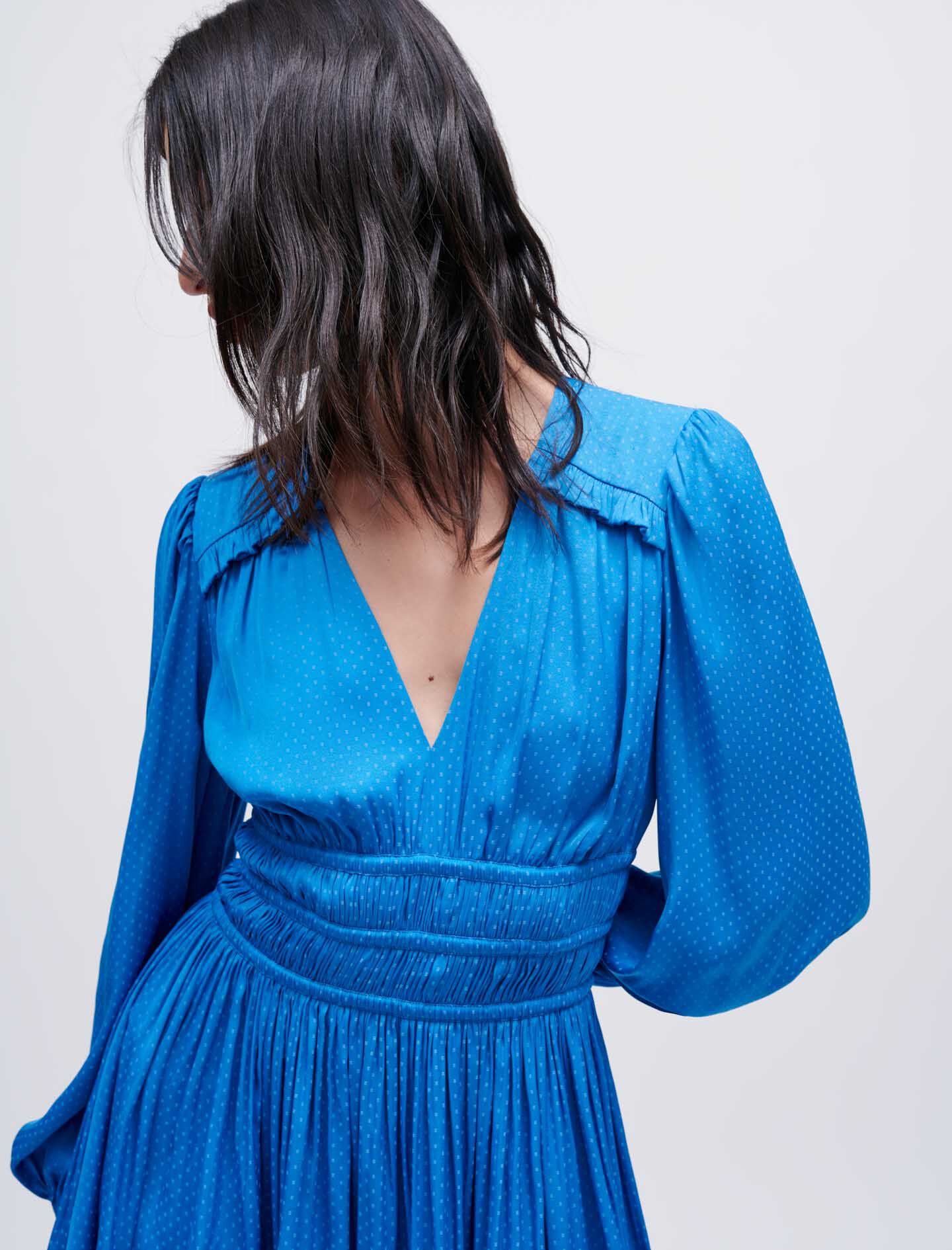 Satijnen jurk met ruches - Blauw