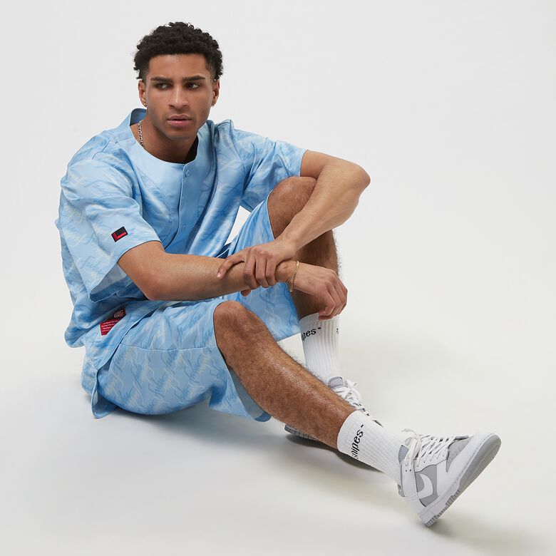 Pantaloncini con stampa integrale in stile retrò