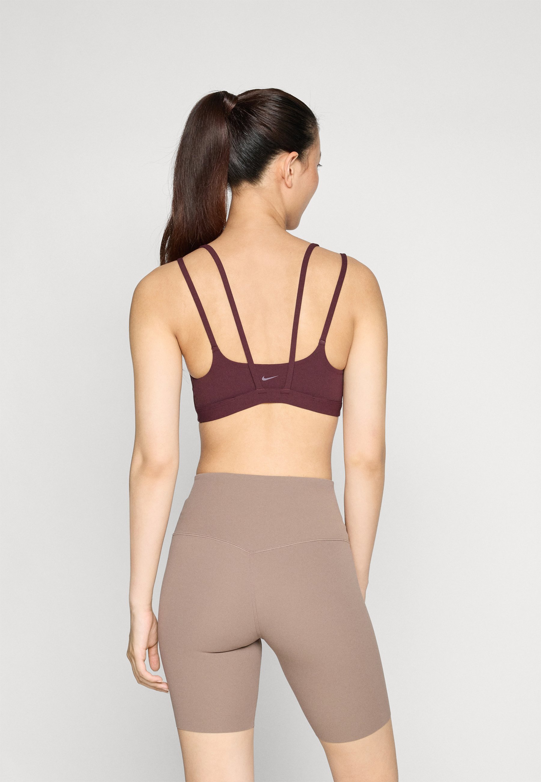 Soutien-gorge de sport Nike Performance ALATE TRACE - Maintien léger - bordeaux/blanc