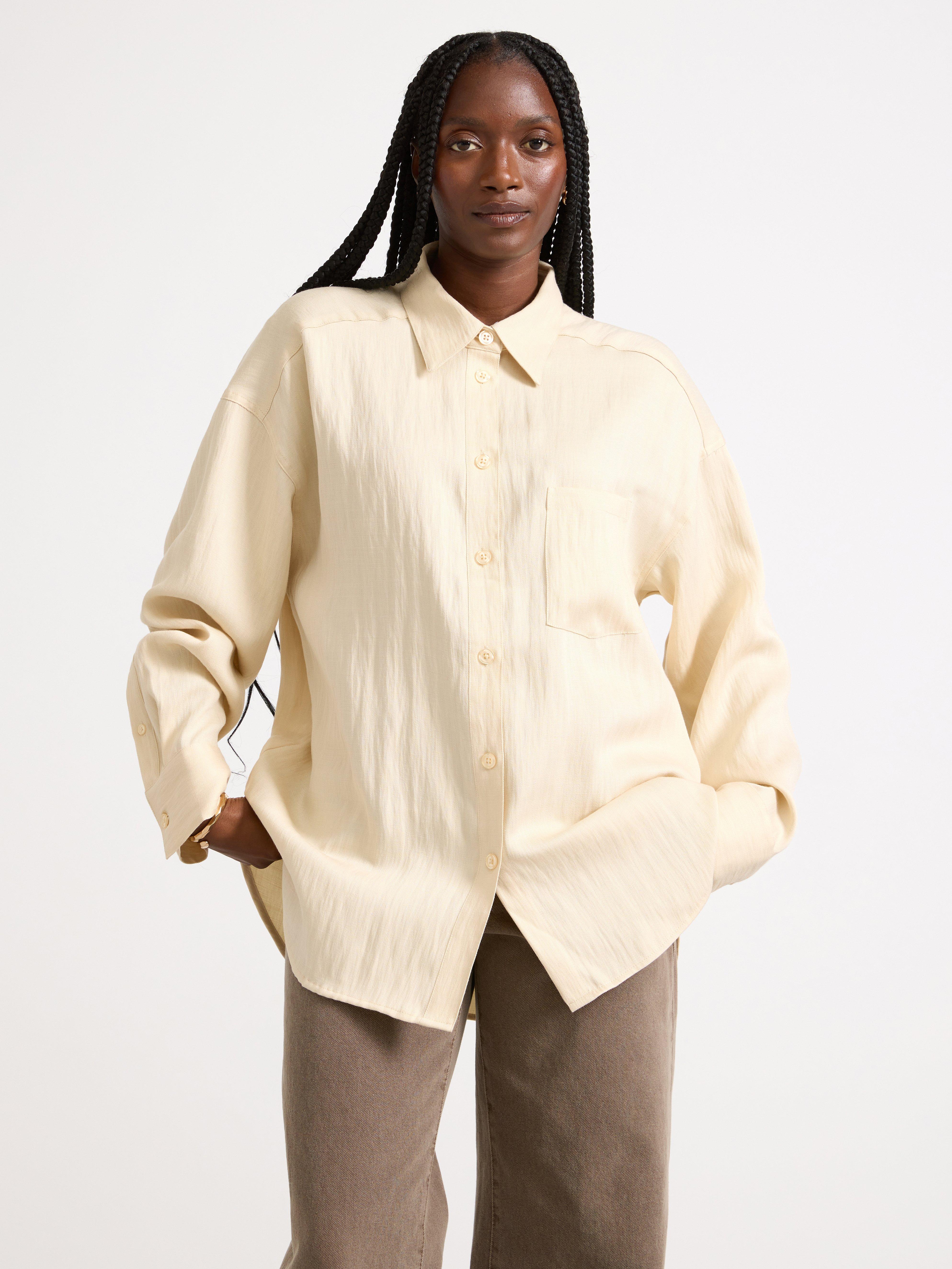 Camisa de manga larga color beige claro