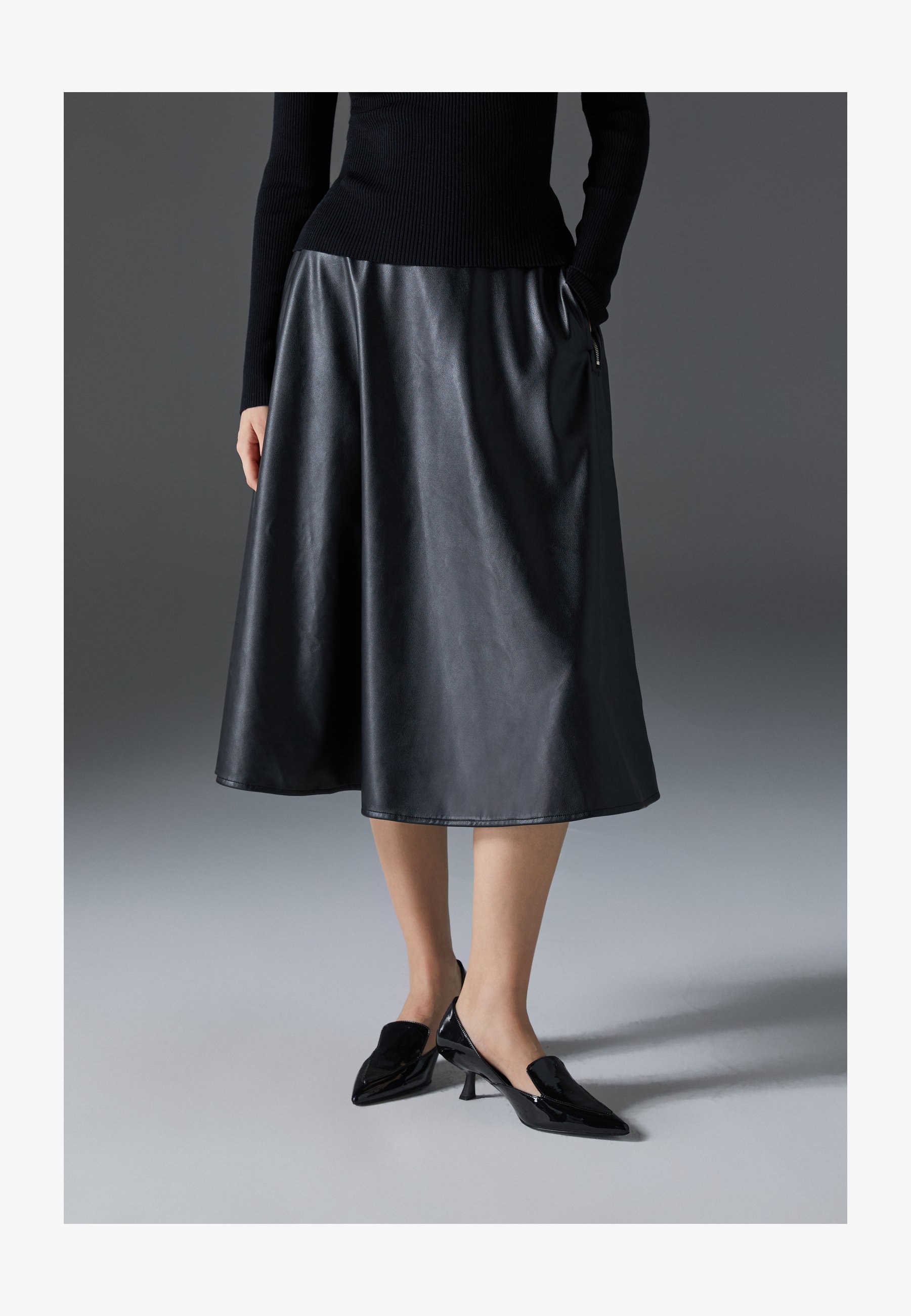 Escarpins classiques en cuir Zign Studio - noirs