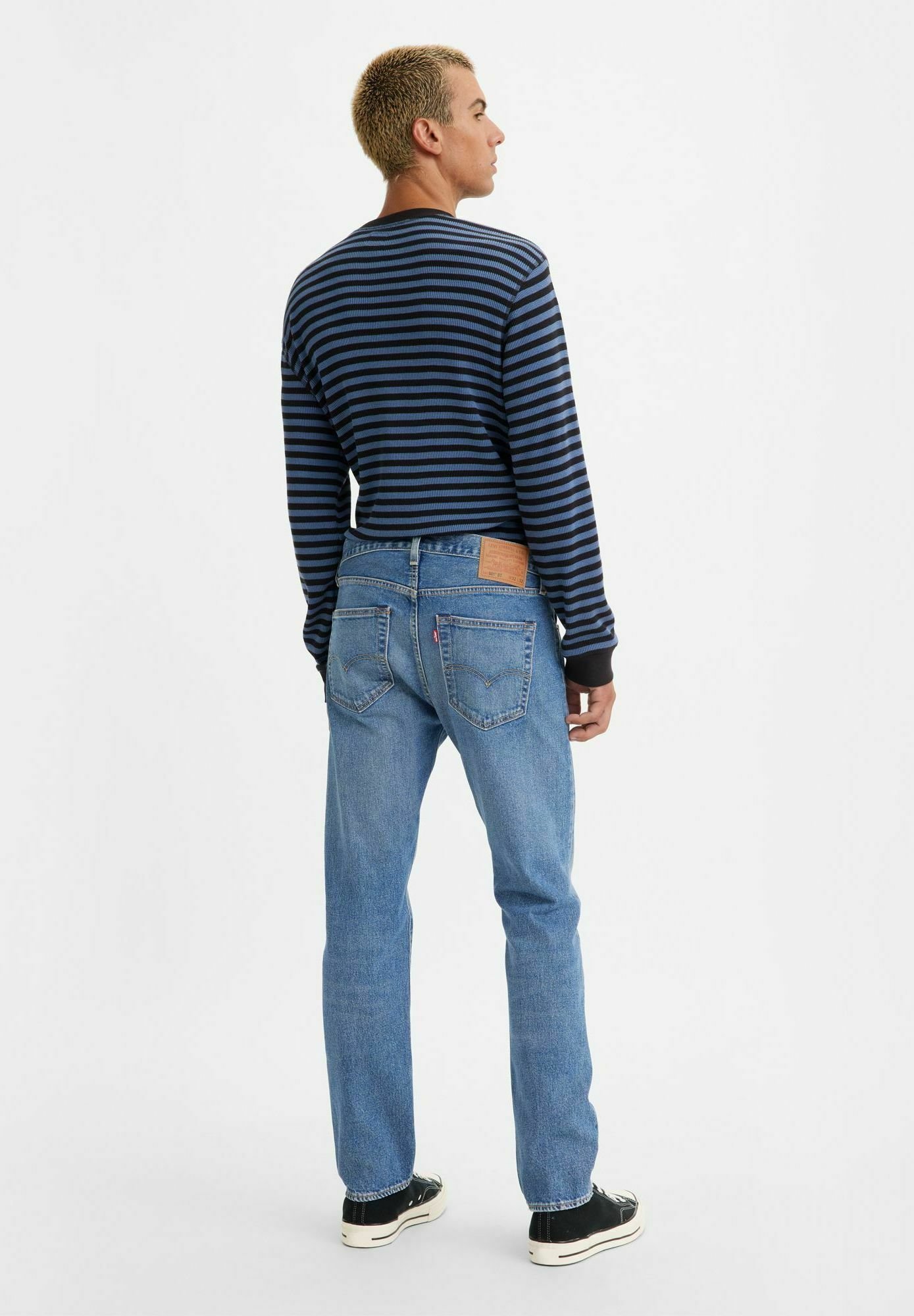 „Levi's® Slim fit“ džinsai – perkeltas į kitas vietas