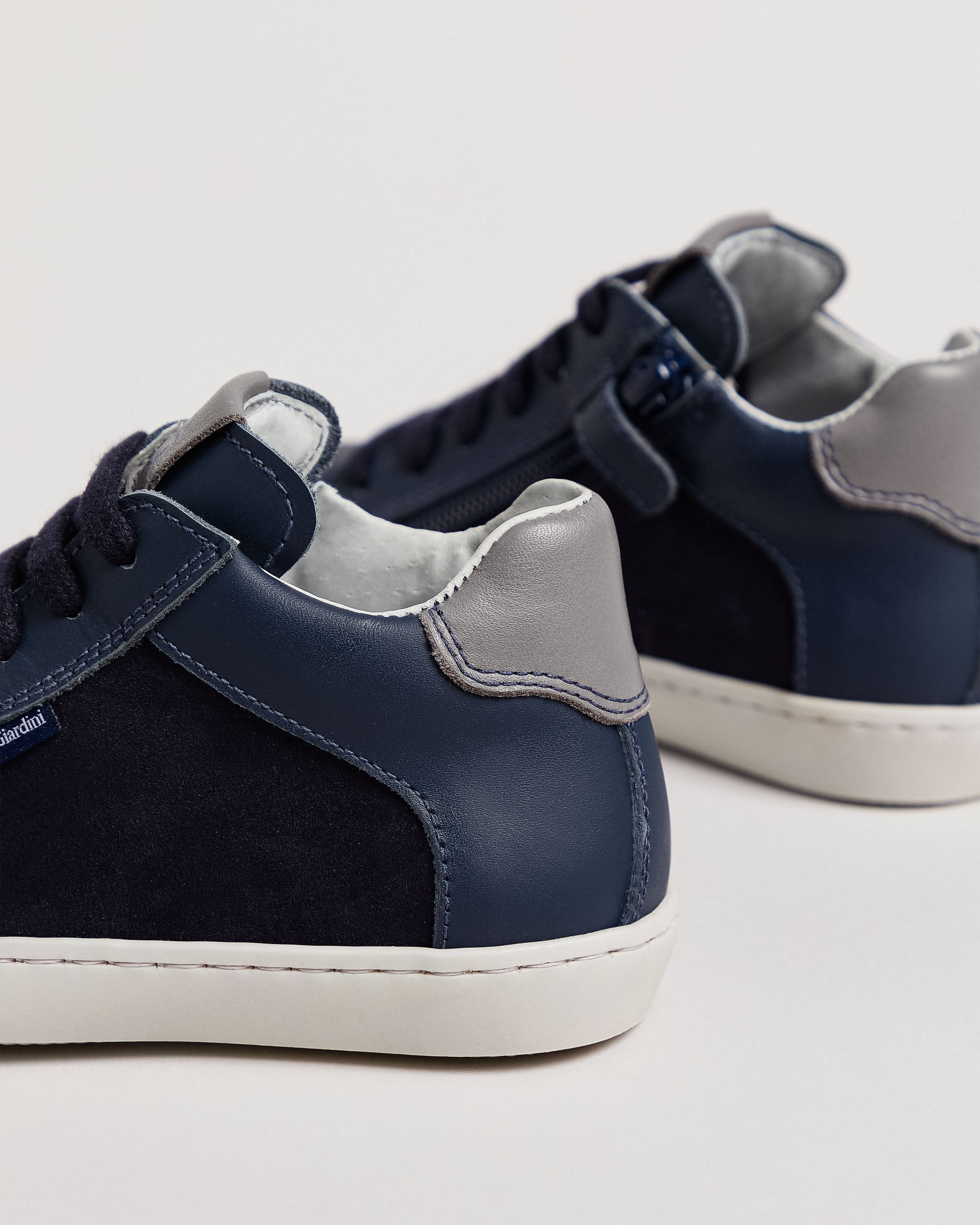  Junior-Sneaker für Kinder aus Leder und Funktionsmaterial