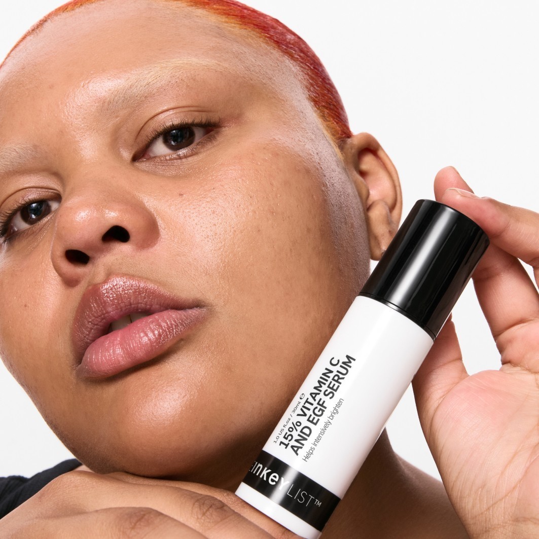 INKEY List Serum s vitaminom C 15% Serum s vitaminom C i EGF-om - 30 ml