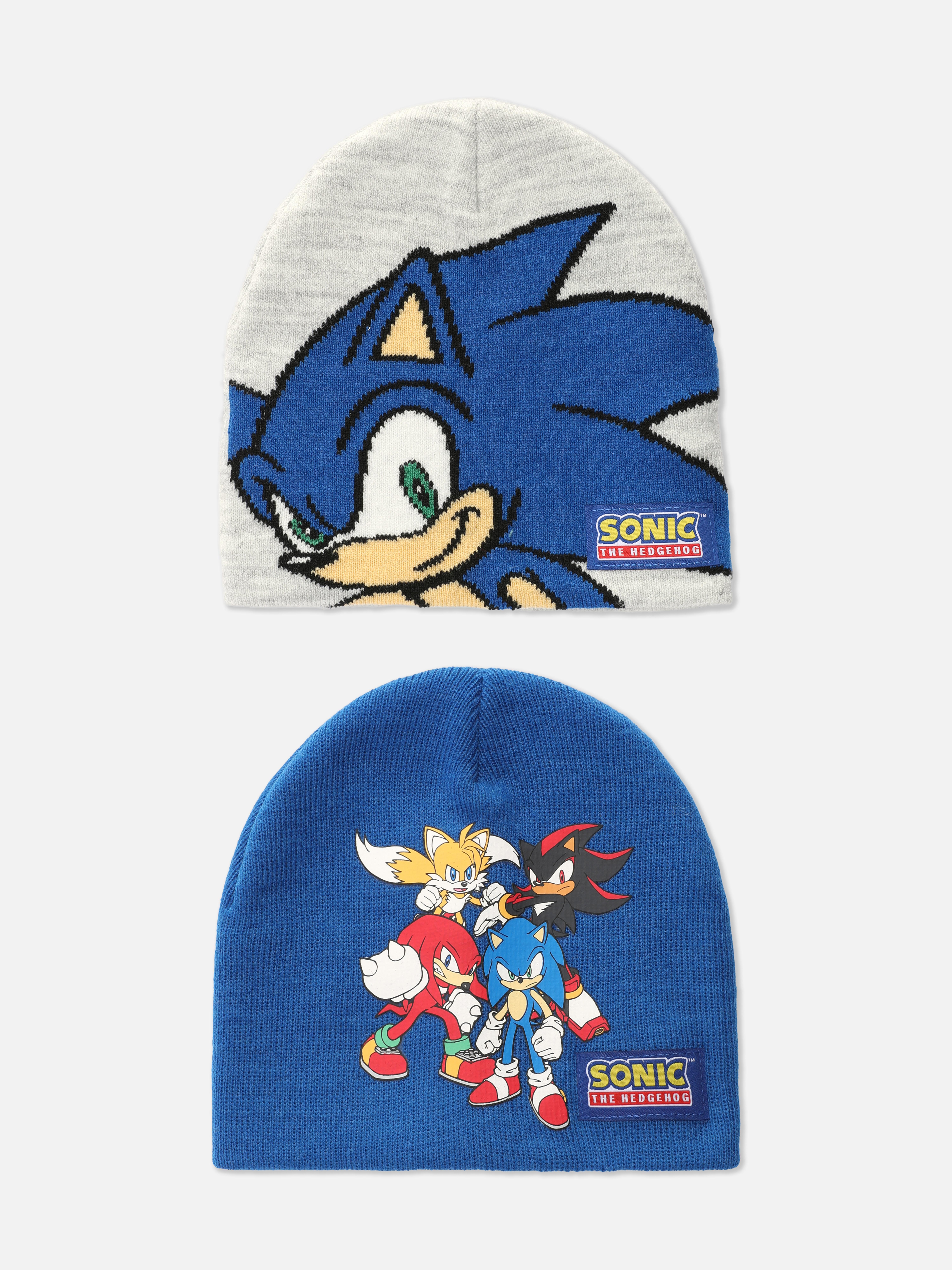 Sonic the Hedgehog Mützen, 2er-Set: Ein Set aus zwei gestrickten Mützen mit Sonic, Knuckles, Tails und Shadow.