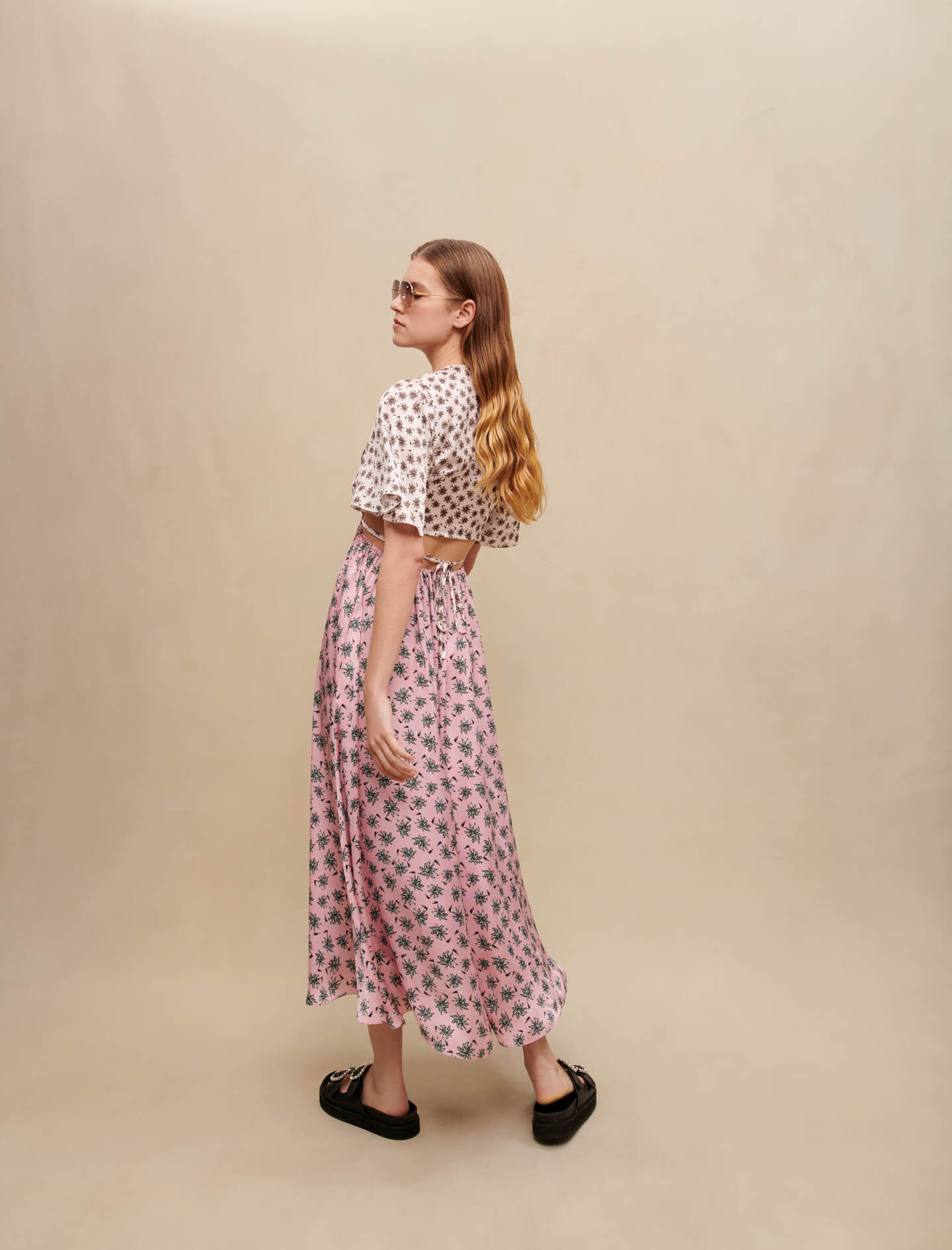 Rochie lungă cu imprimeu de palmieri - Mix palmier rose