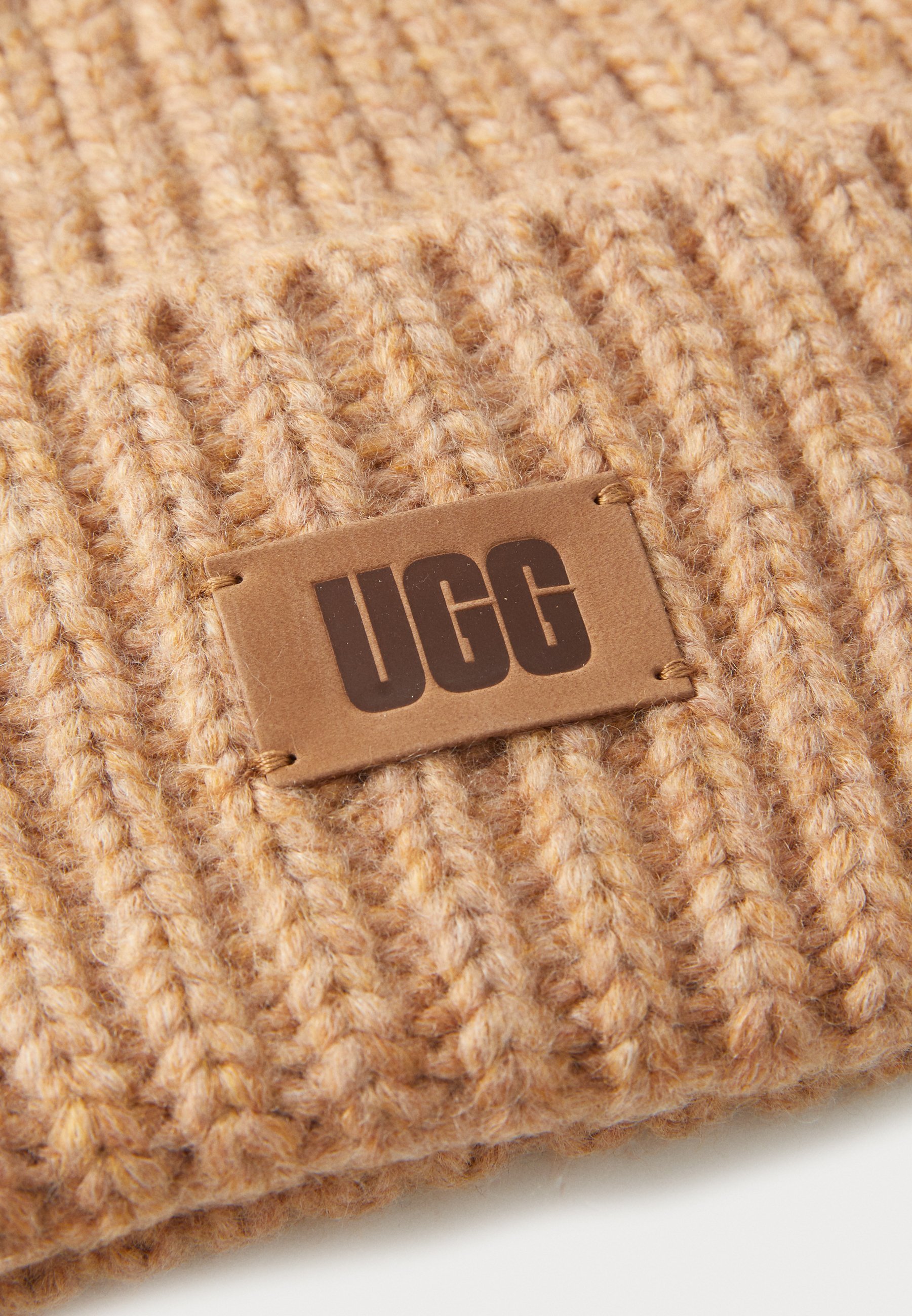 UGG CHUNKY BEANIE UNISEX - Muts - camel