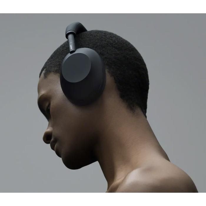 Auriculares inalámbricos Sony WH1000XM6 con cancelación activa de ruido, color negro.