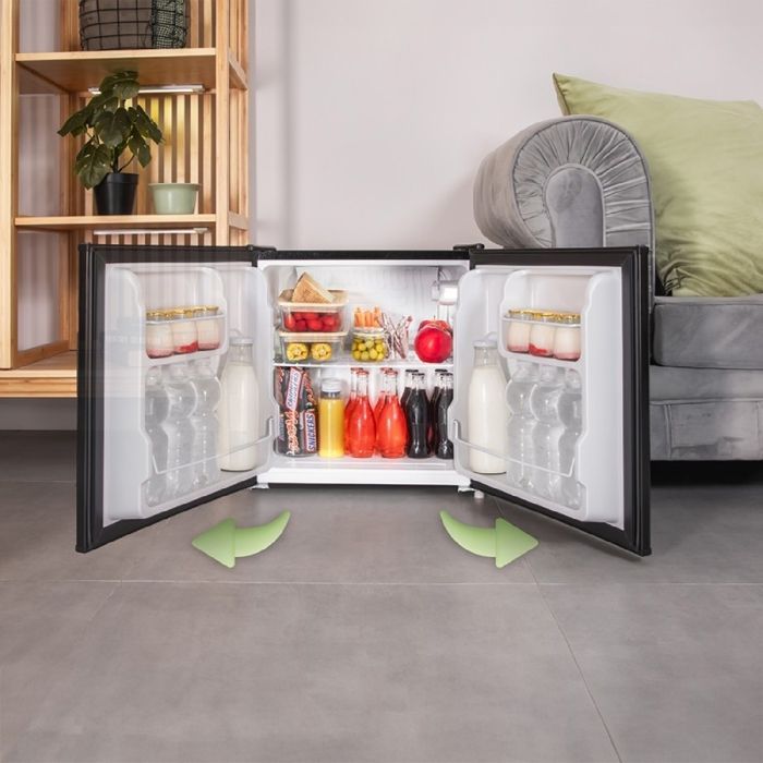 Cecotec Mini Fridge GrandCooler 20000 L SilentCompress Stainless Steel E. Compact refrigerator with a 46L capacity and customizable door.