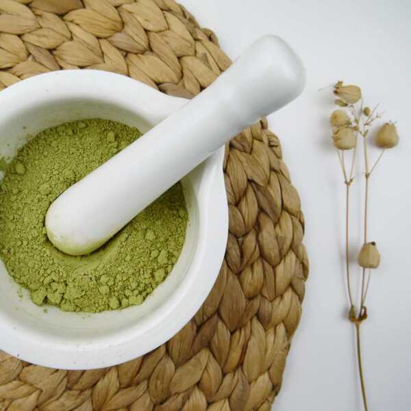 Tratamiento capilar herbal de casia neutra orgánica It's Pure 100 g