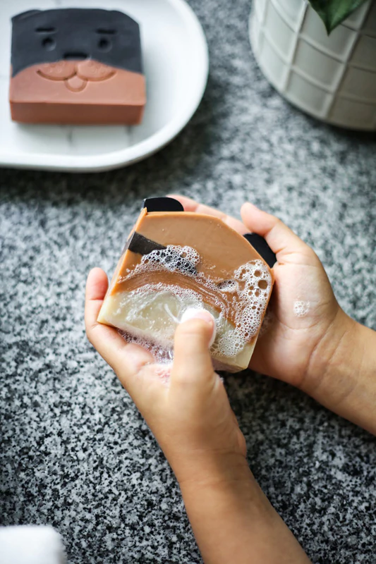 Almara-saippua Iloinen marsuni käsintehty saippua lapsille