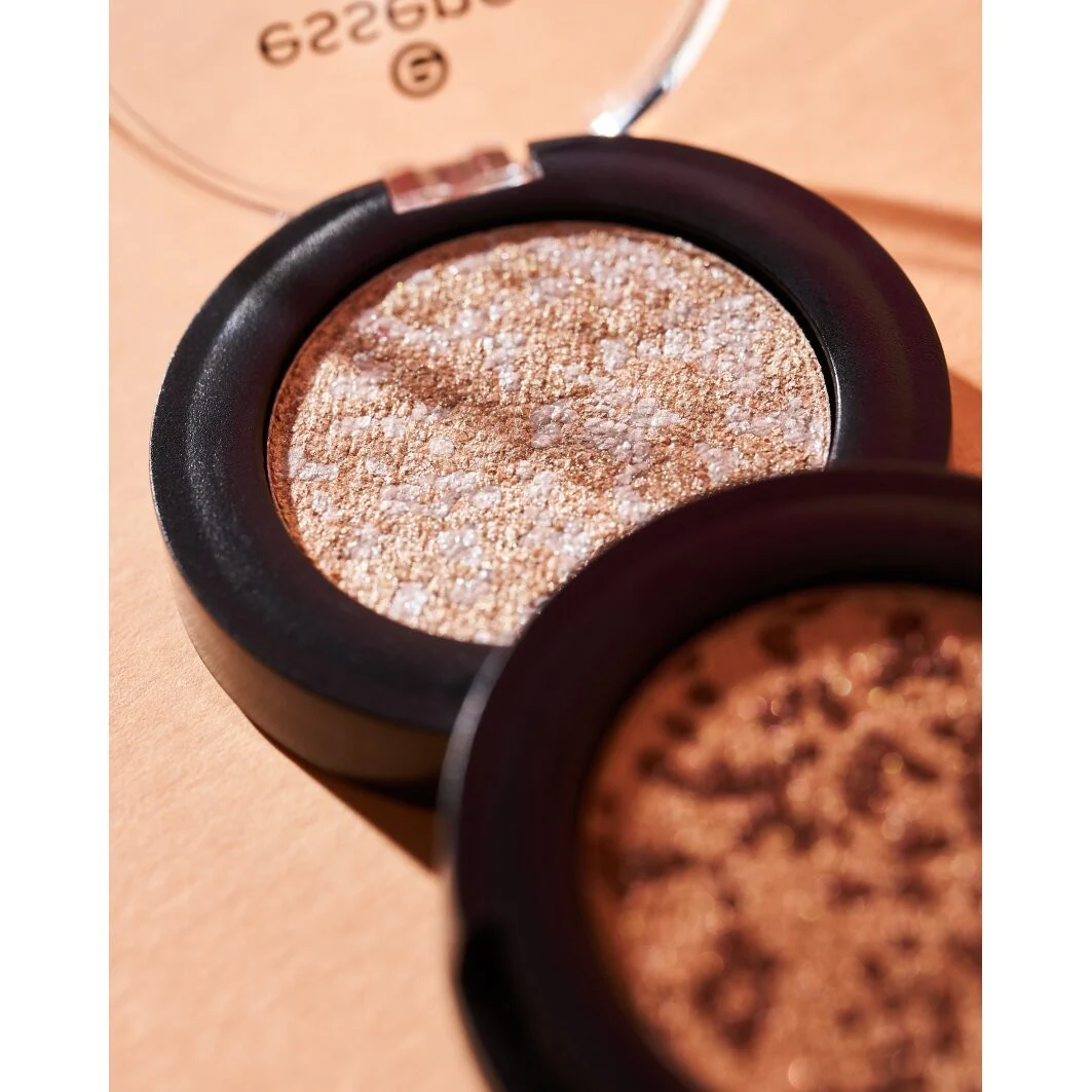 Essence soft touch