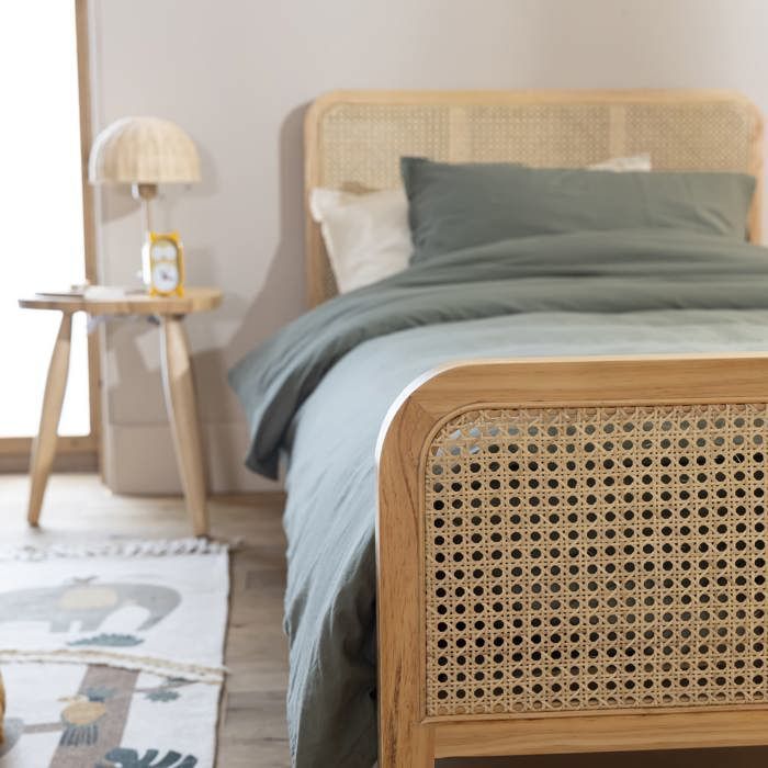 Chambre lit cannage enfant et chevet bois naturel ANNA 90x190 - Bois naturel - Terre de Nuit