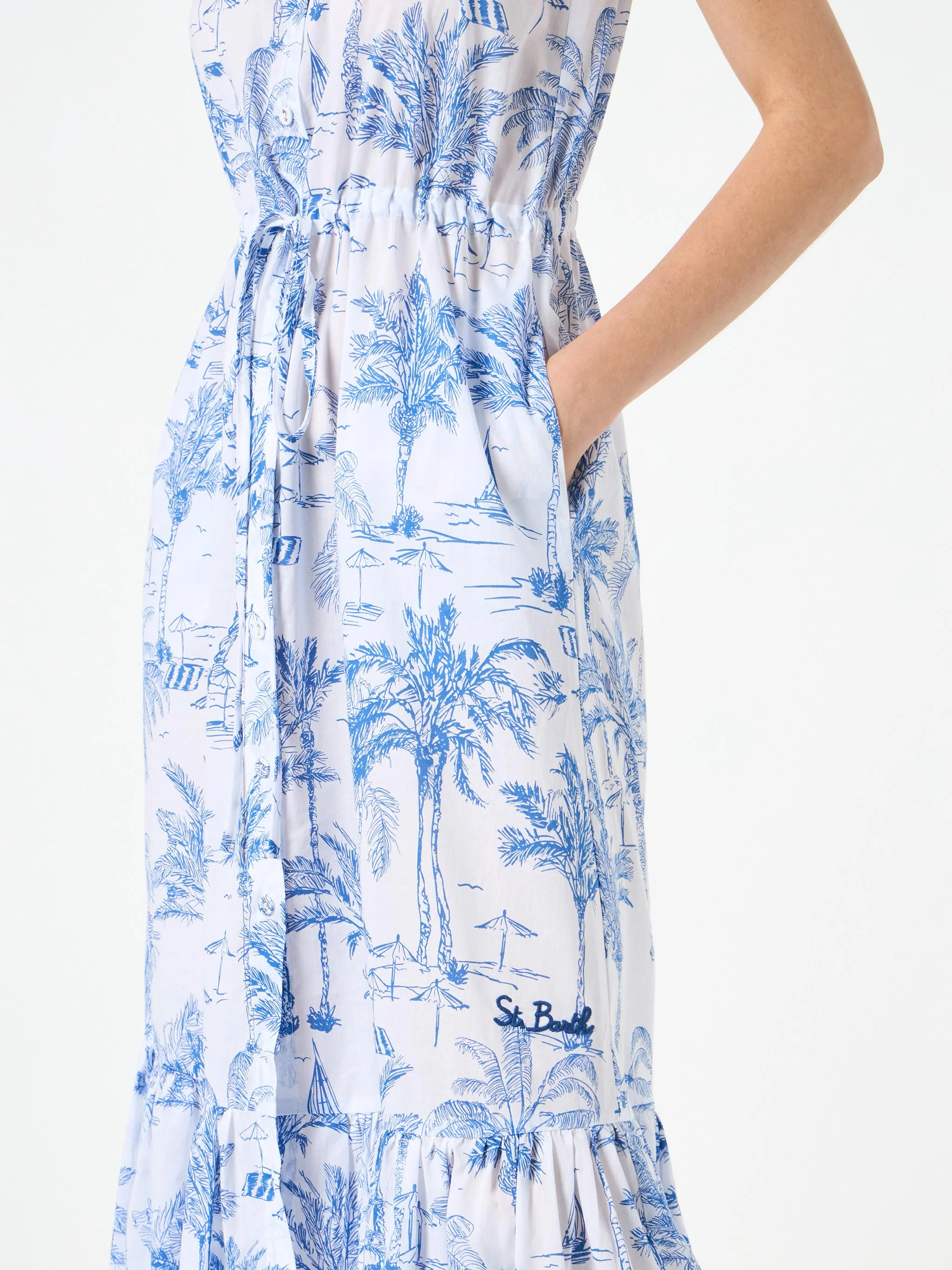 Damesjurk met halternek en toile de jouy-print.