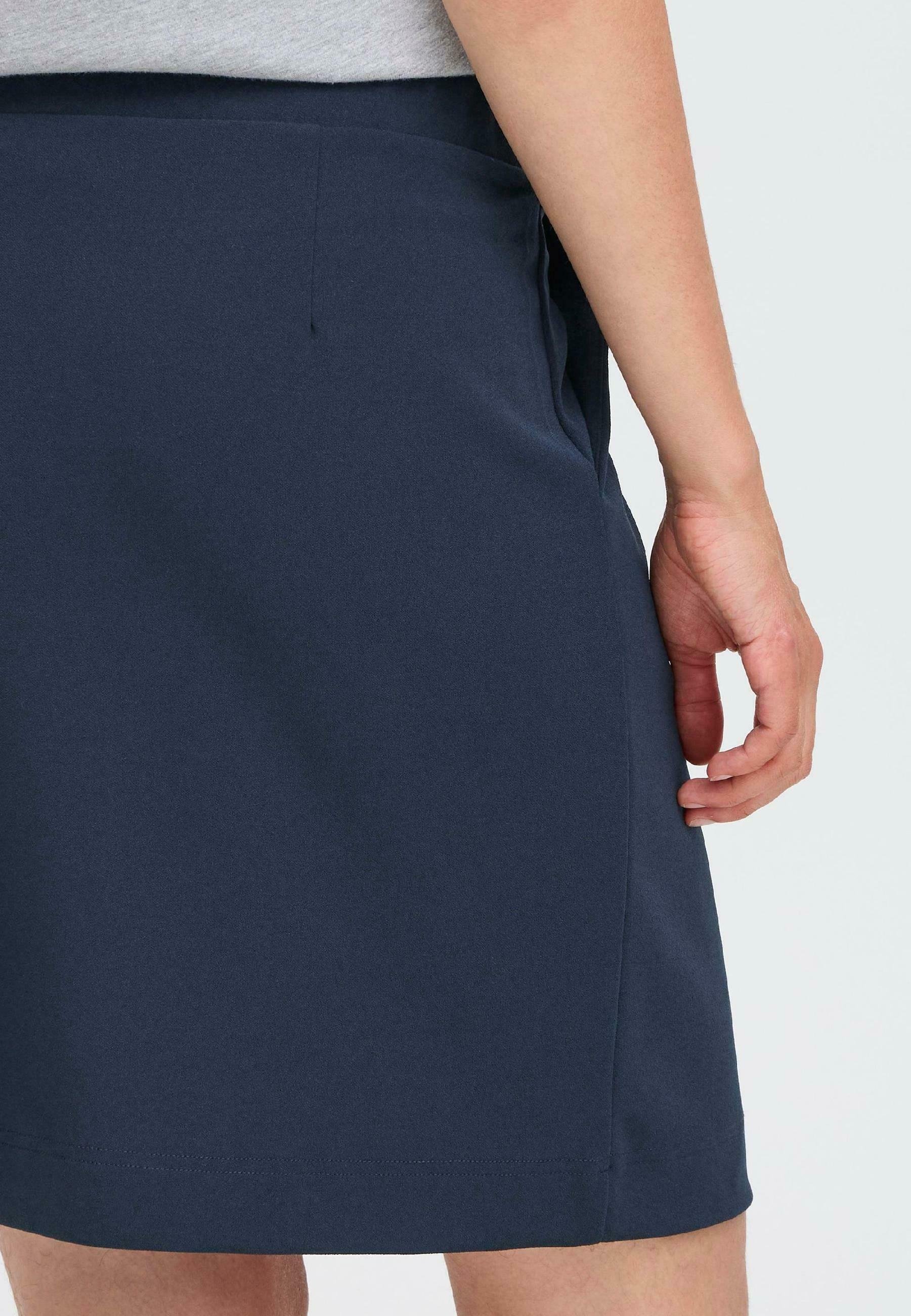 Oxmo OXTAYRA - Gonna a trapezio - Blazer blu navy