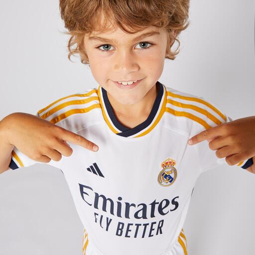  Uniforme principal do Real Madrid para a temporada 23/24