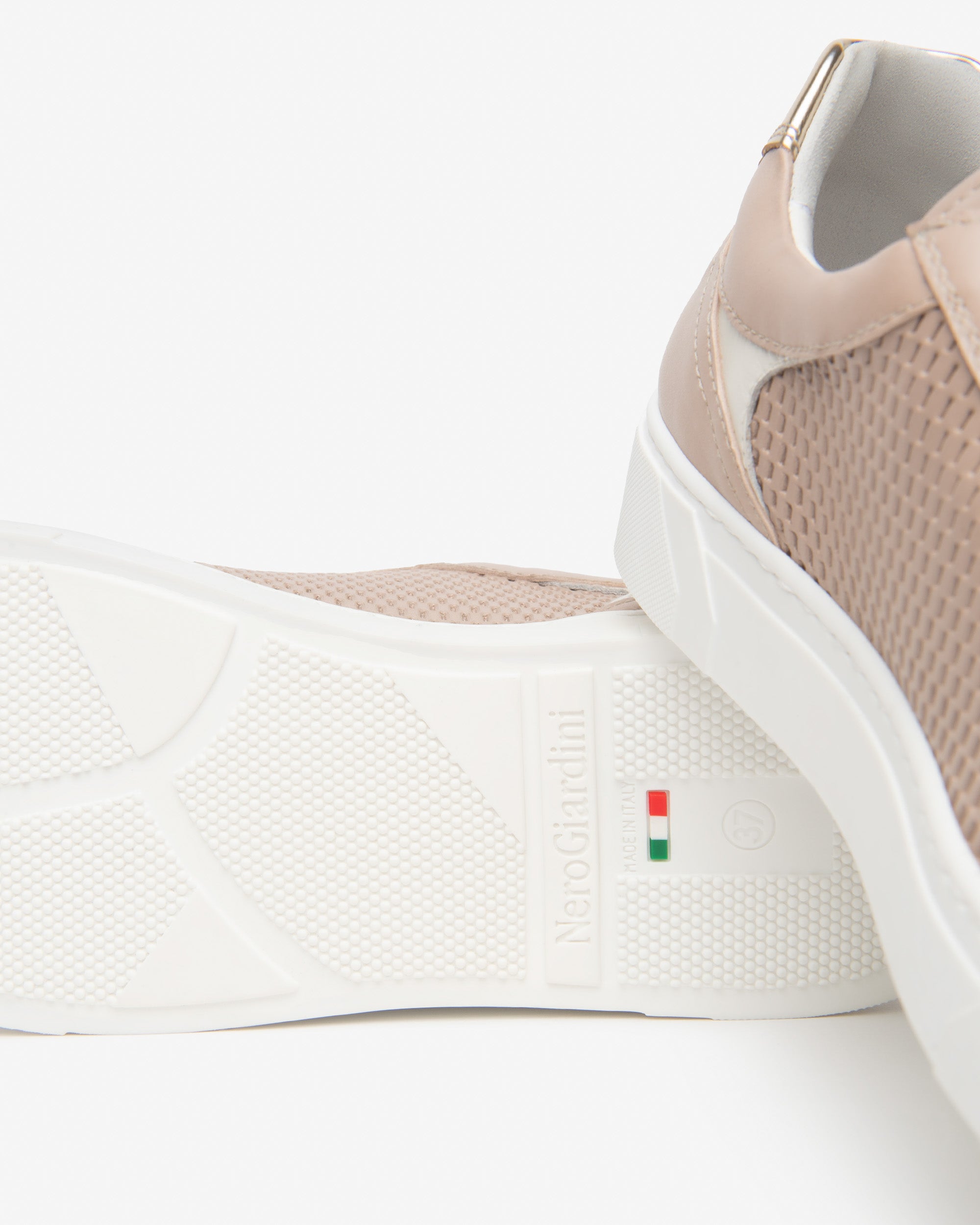  Damen-Sneaker aus Leder und Funktionsmaterial