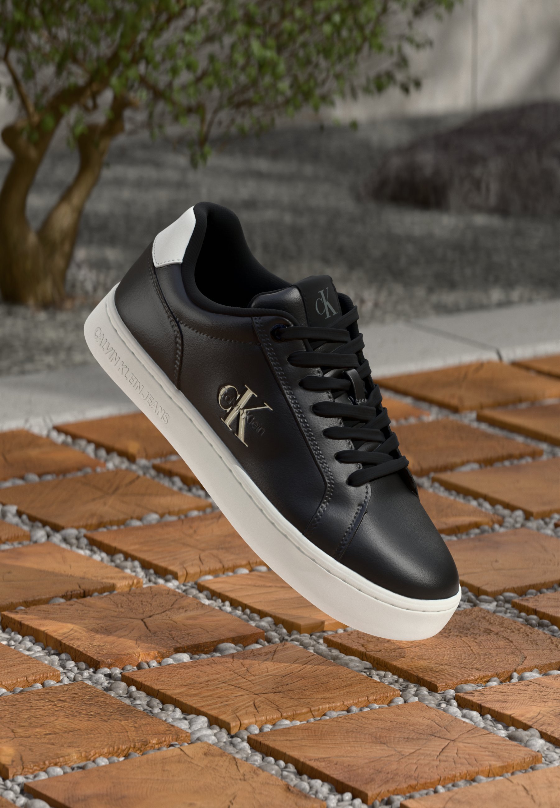 Calvin Klein Jeans CLASSIC CUPSOLE MONO - Sneakers - zwart/helder wit